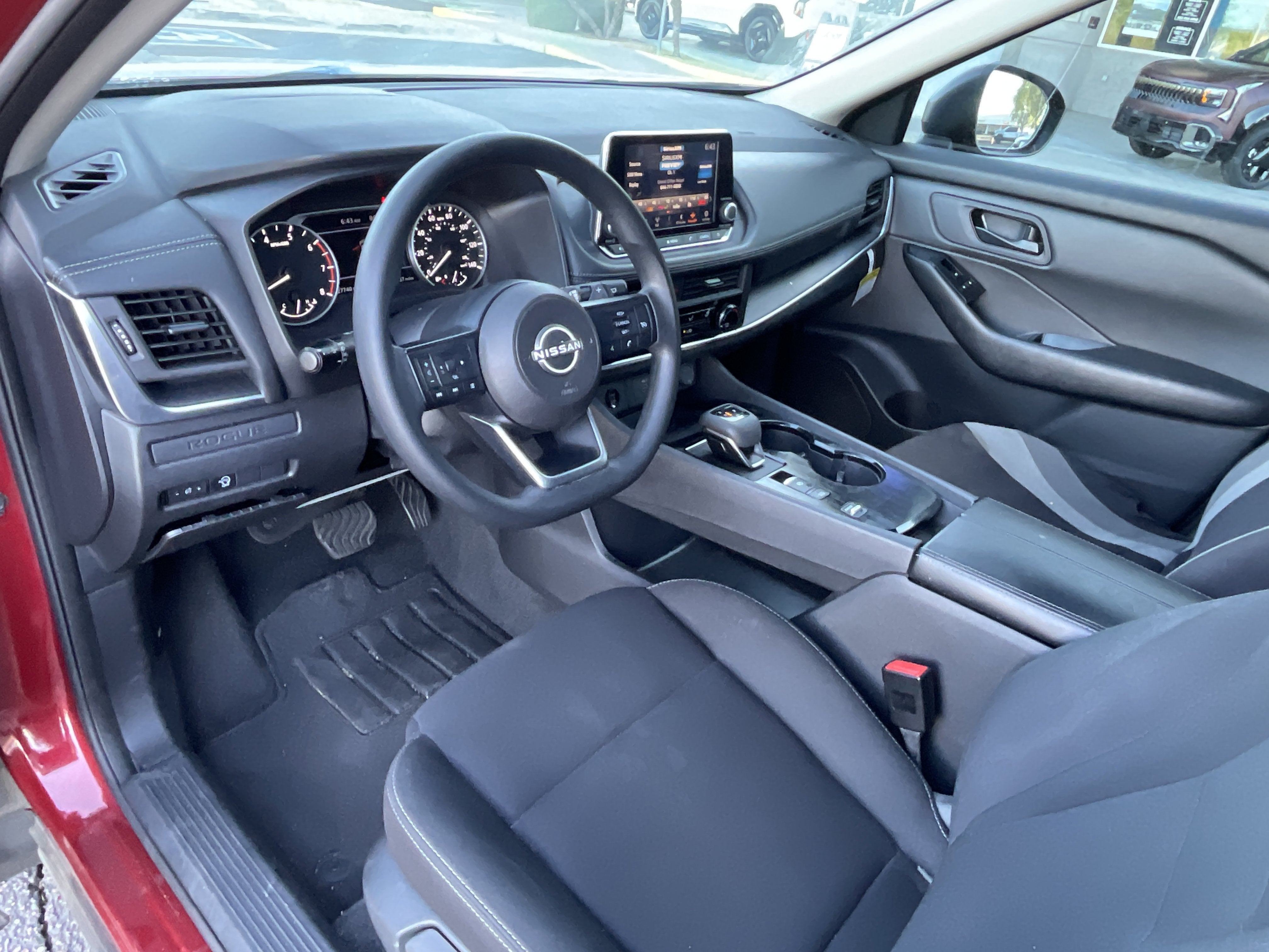 2024 Nissan Rogue S**CF CERT 1 OWNER**
