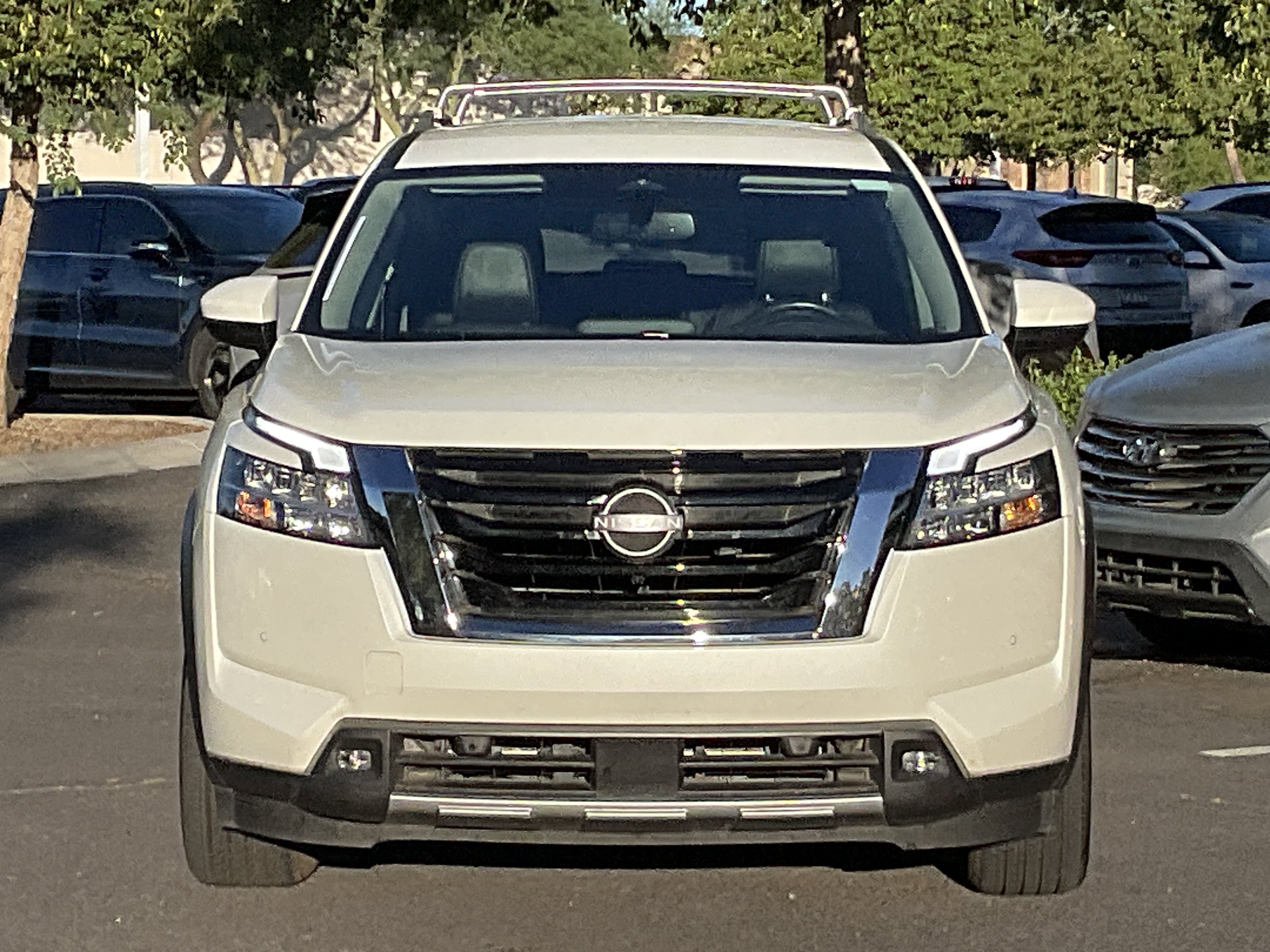 2022 Nissan Pathfinder SL