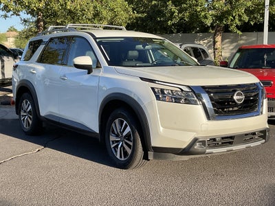 2022 Nissan Pathfinder SL