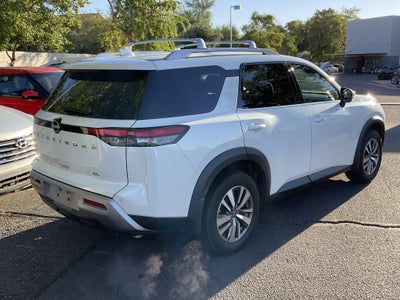 2022 Nissan Pathfinder SL