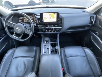 2022 Nissan Pathfinder SL