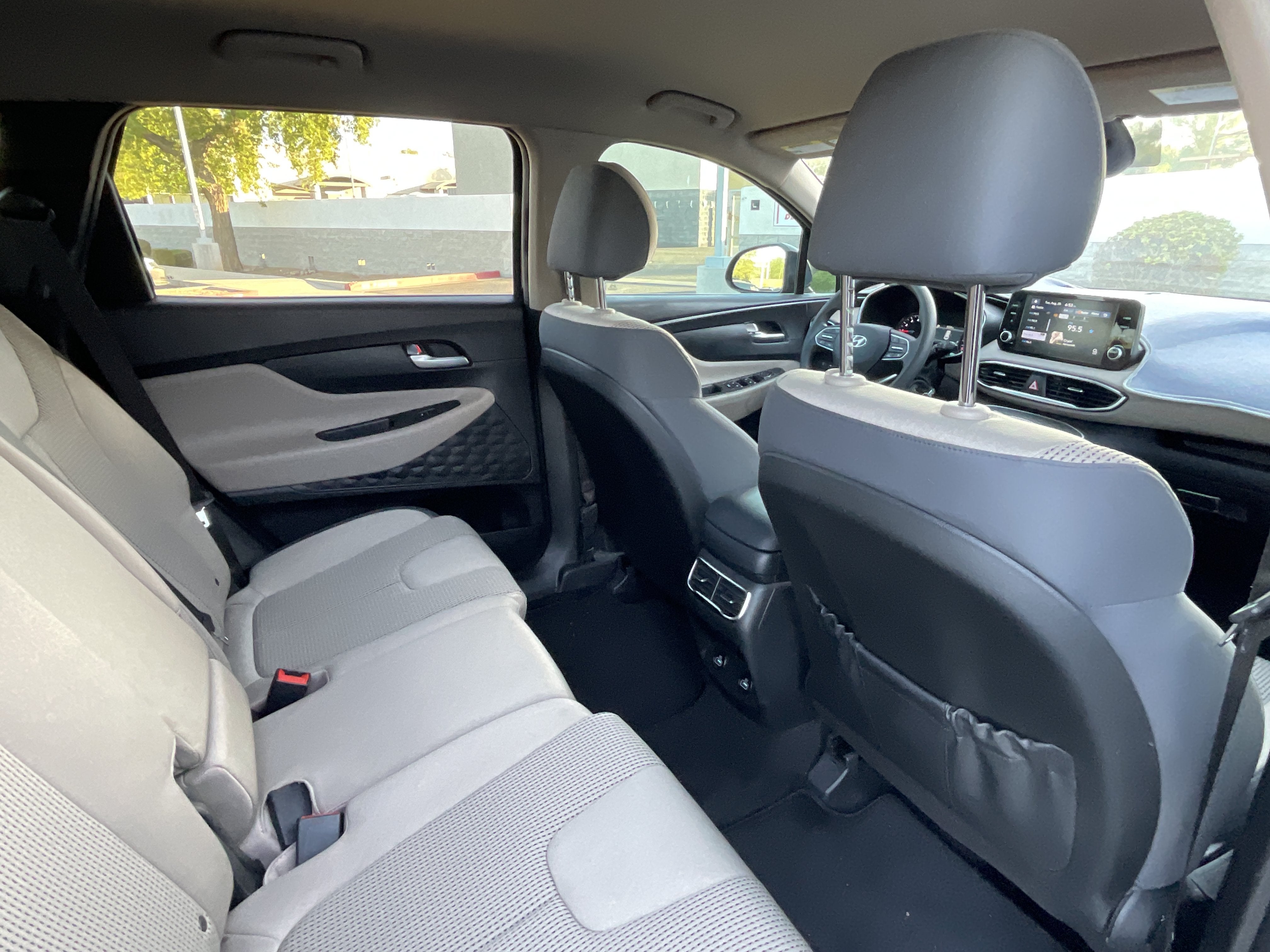 2022 Hyundai Santa Fe SE