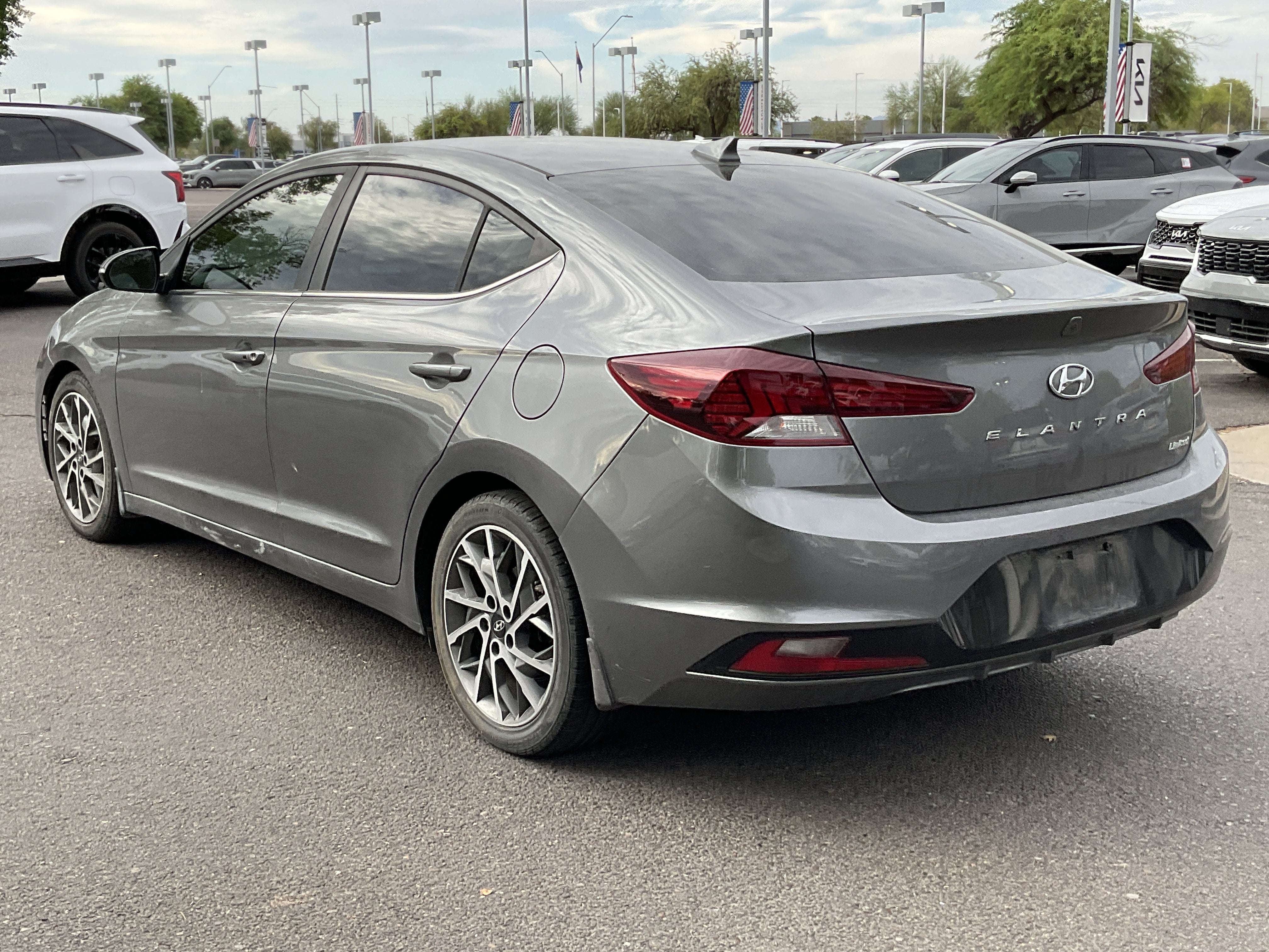 2020 Hyundai Elantra Limited