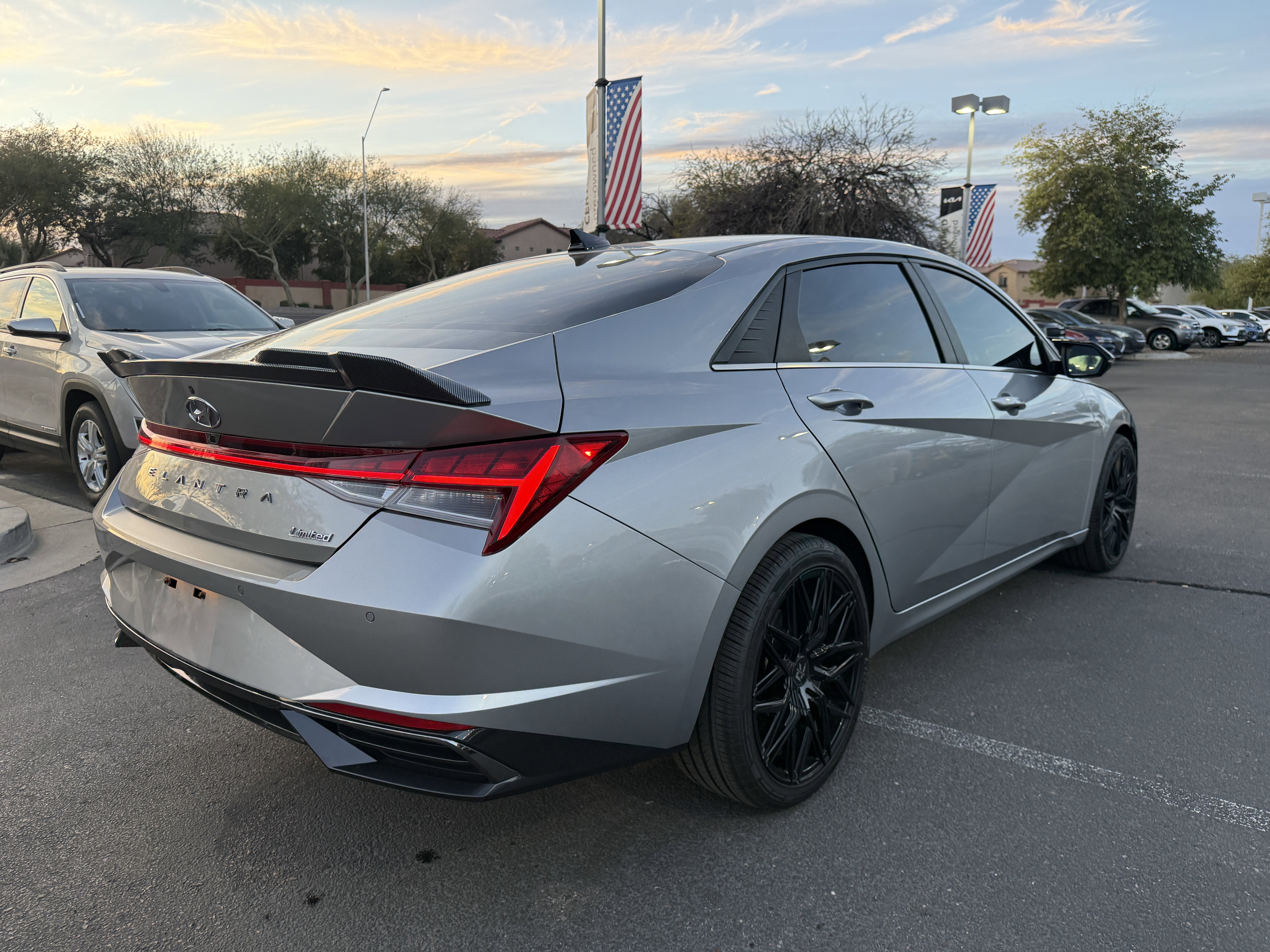 2022 Hyundai Elantra Limited* 1 OWNER, CLN CARFAX