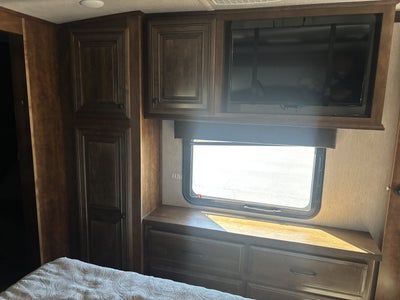 2019 HEARTLAND BIGHORN 3160EL LOADED