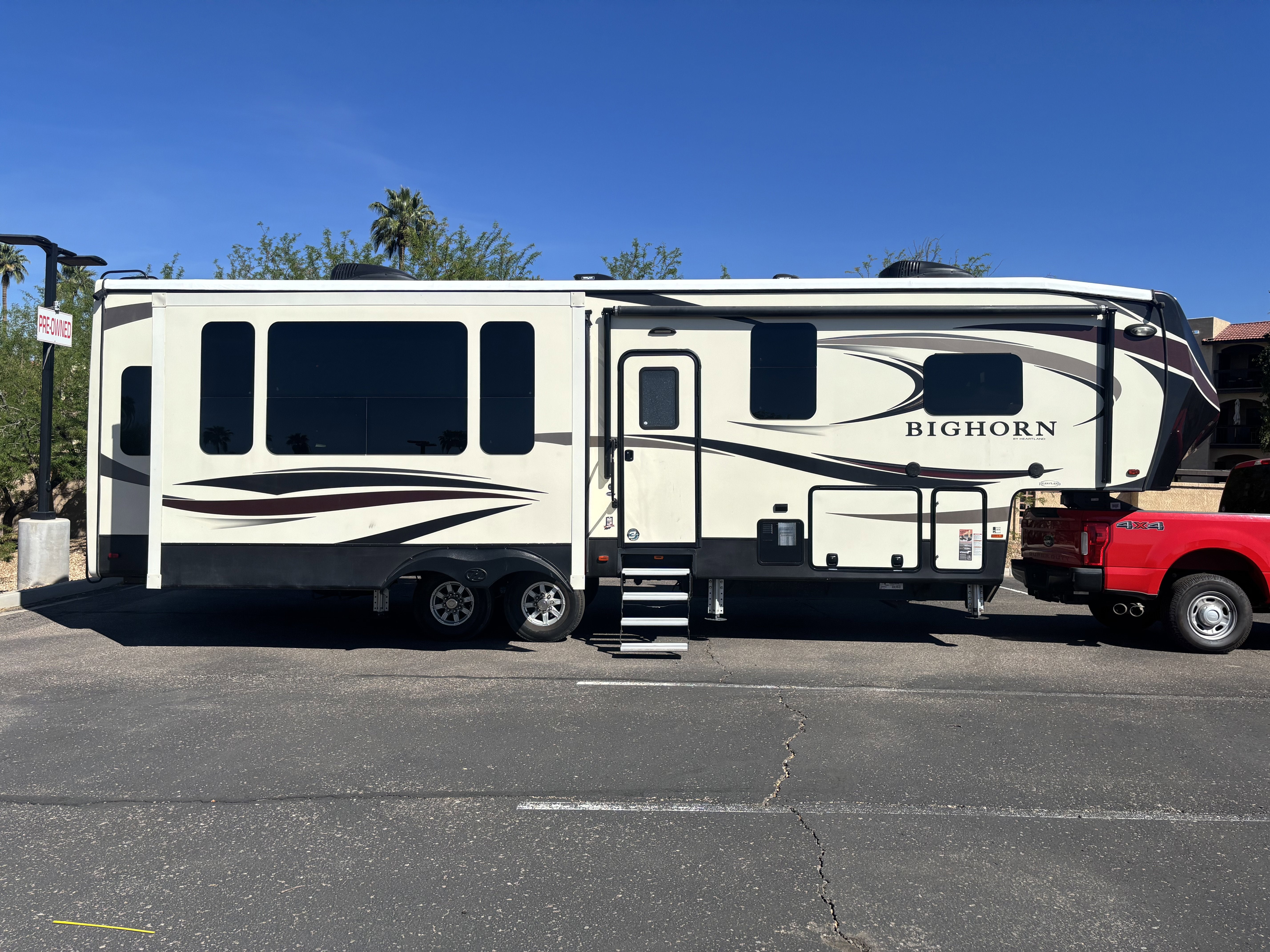 2019 HEARTLAND BIGHORN 3160EL LOADED