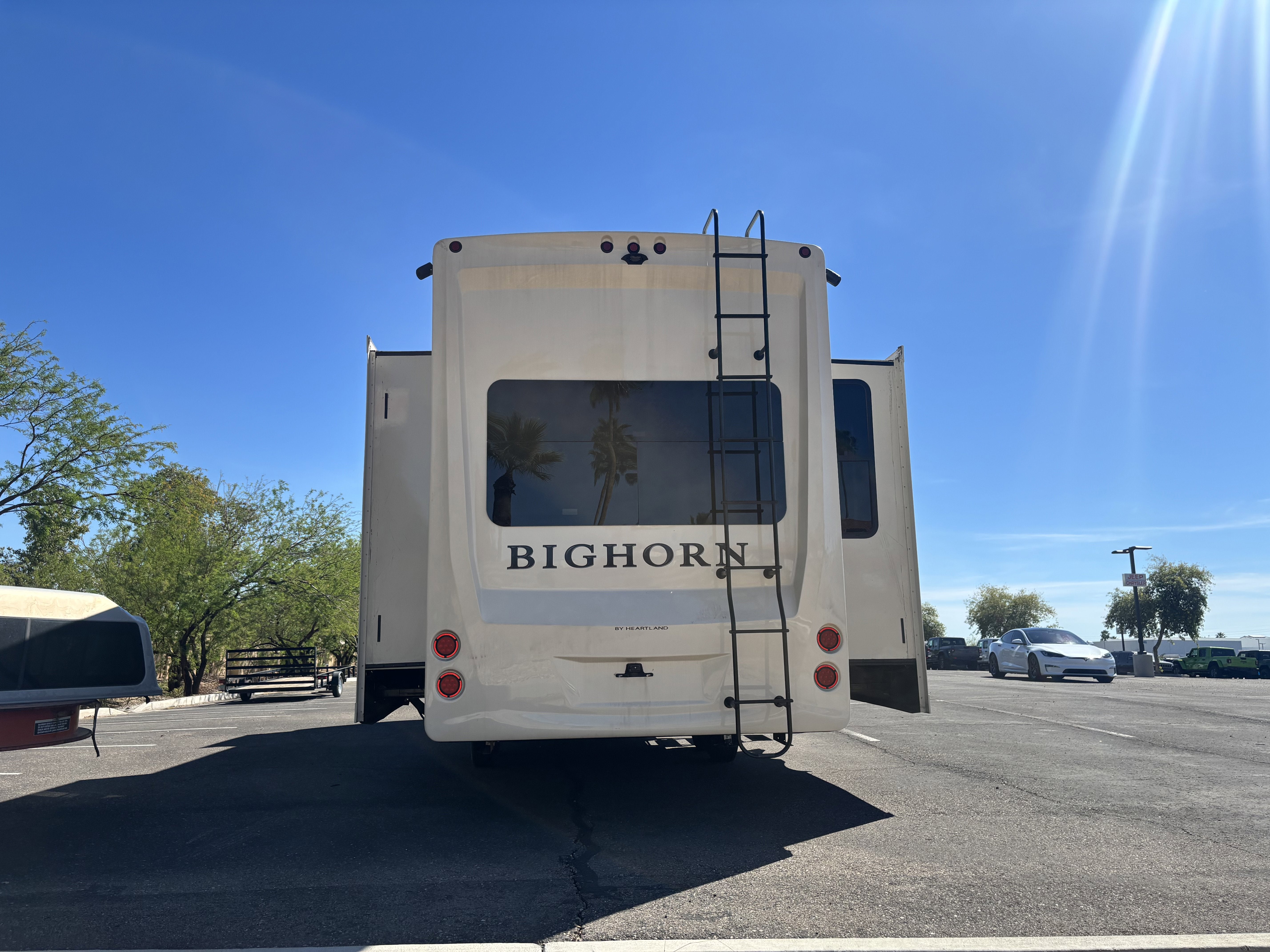 2019 HEARTLAND BIGHORN 3160EL LOADED