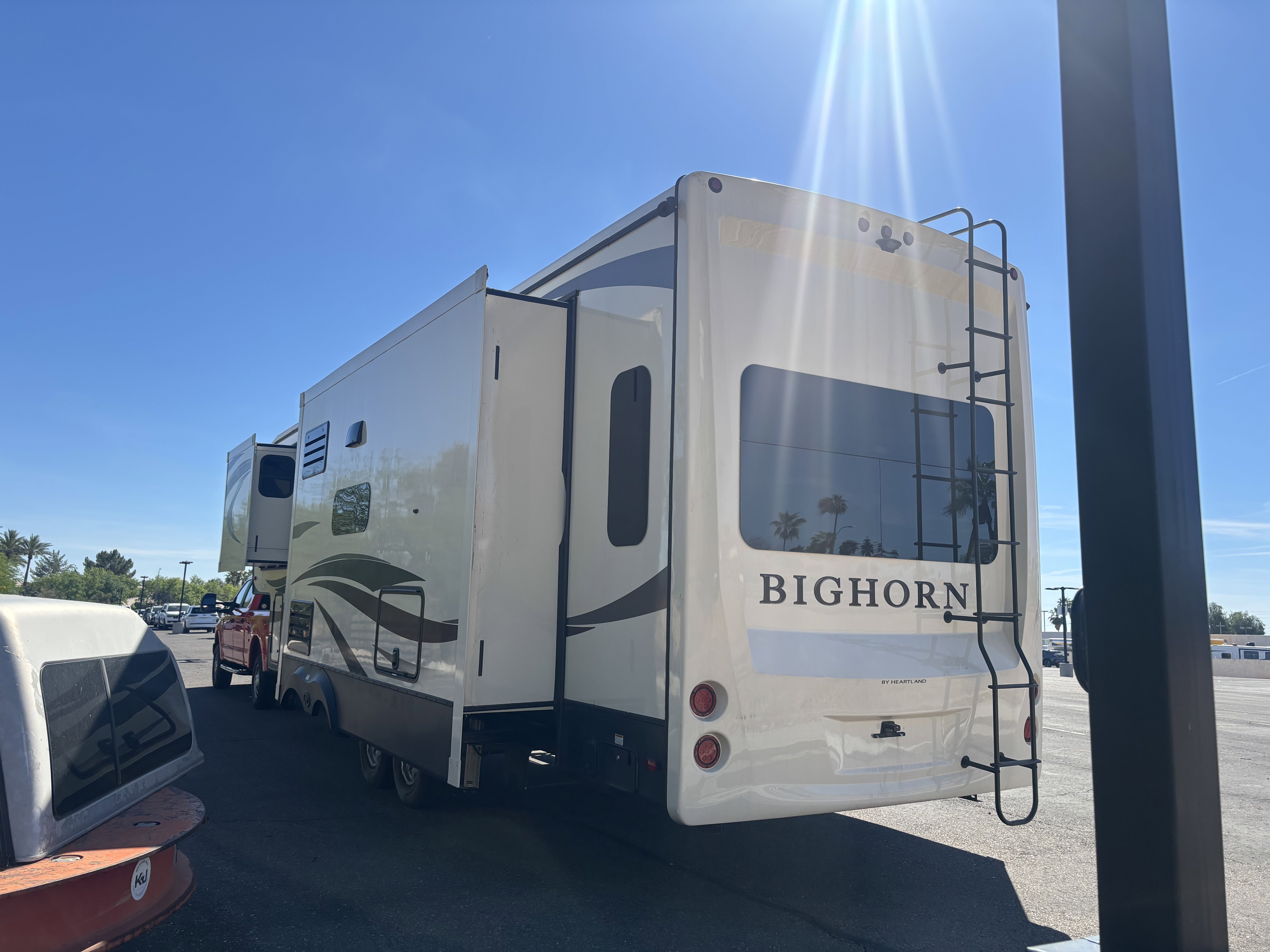 2019 HEARTLAND BIGHORN 3160EL LOADED