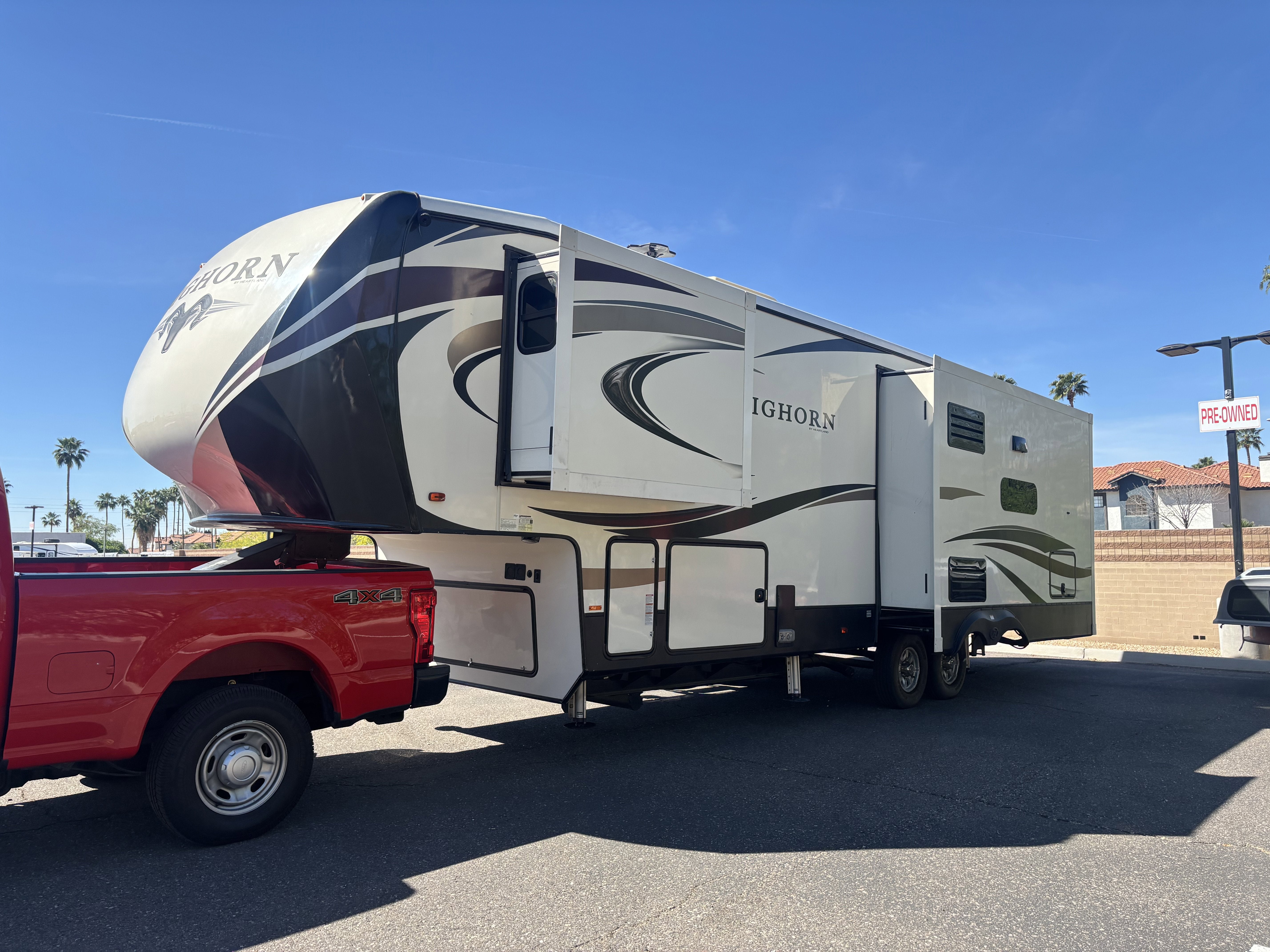 2019 HEARTLAND BIGHORN 3160EL LOADED