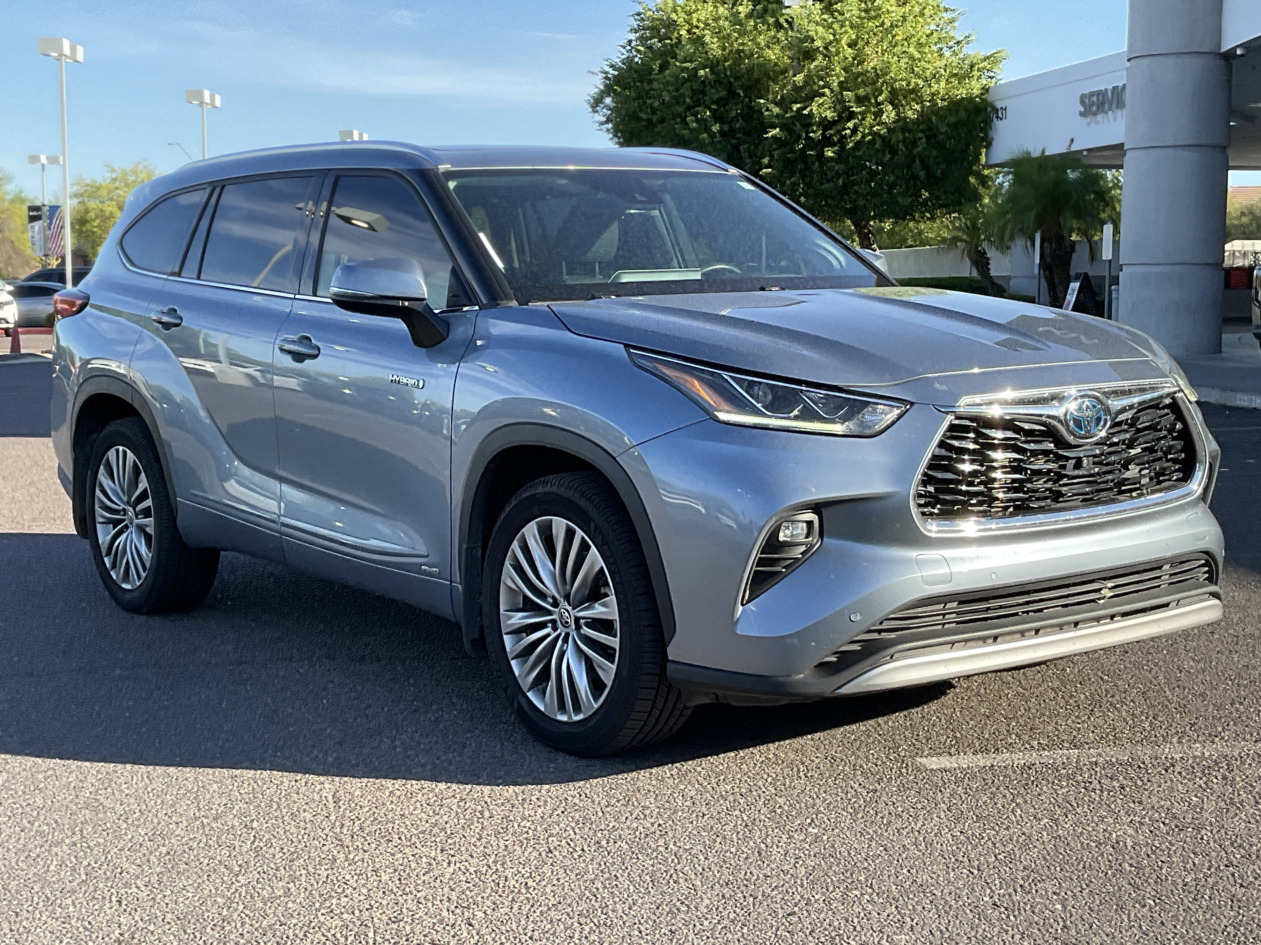 2021 Toyota Highlander Hybrid Platinum