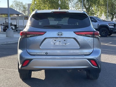 2021 Toyota Highlander Hybrid Platinum