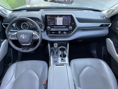 2021 Toyota Highlander Hybrid Platinum