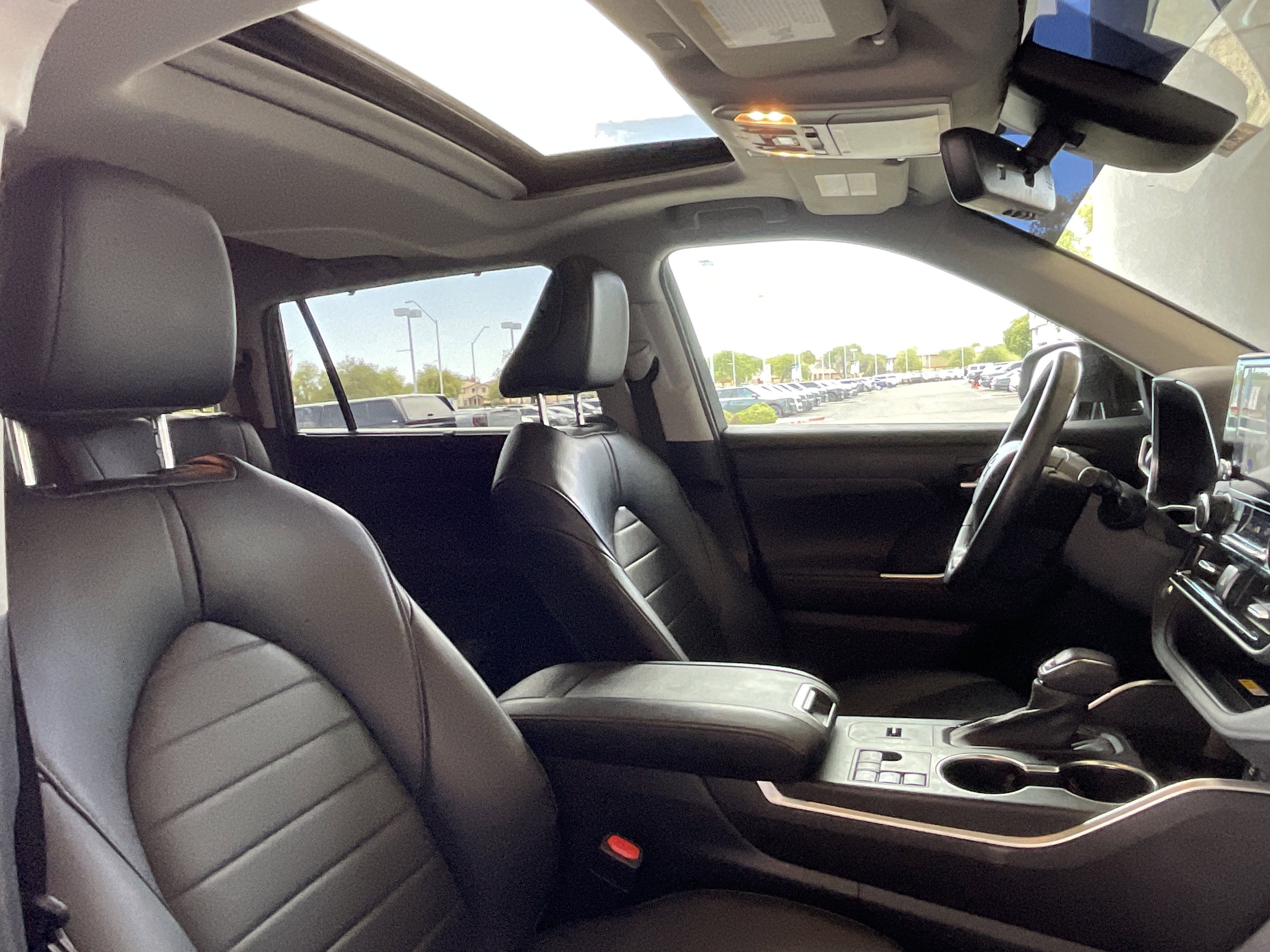 2023 Toyota Highlander Hybrid XLE