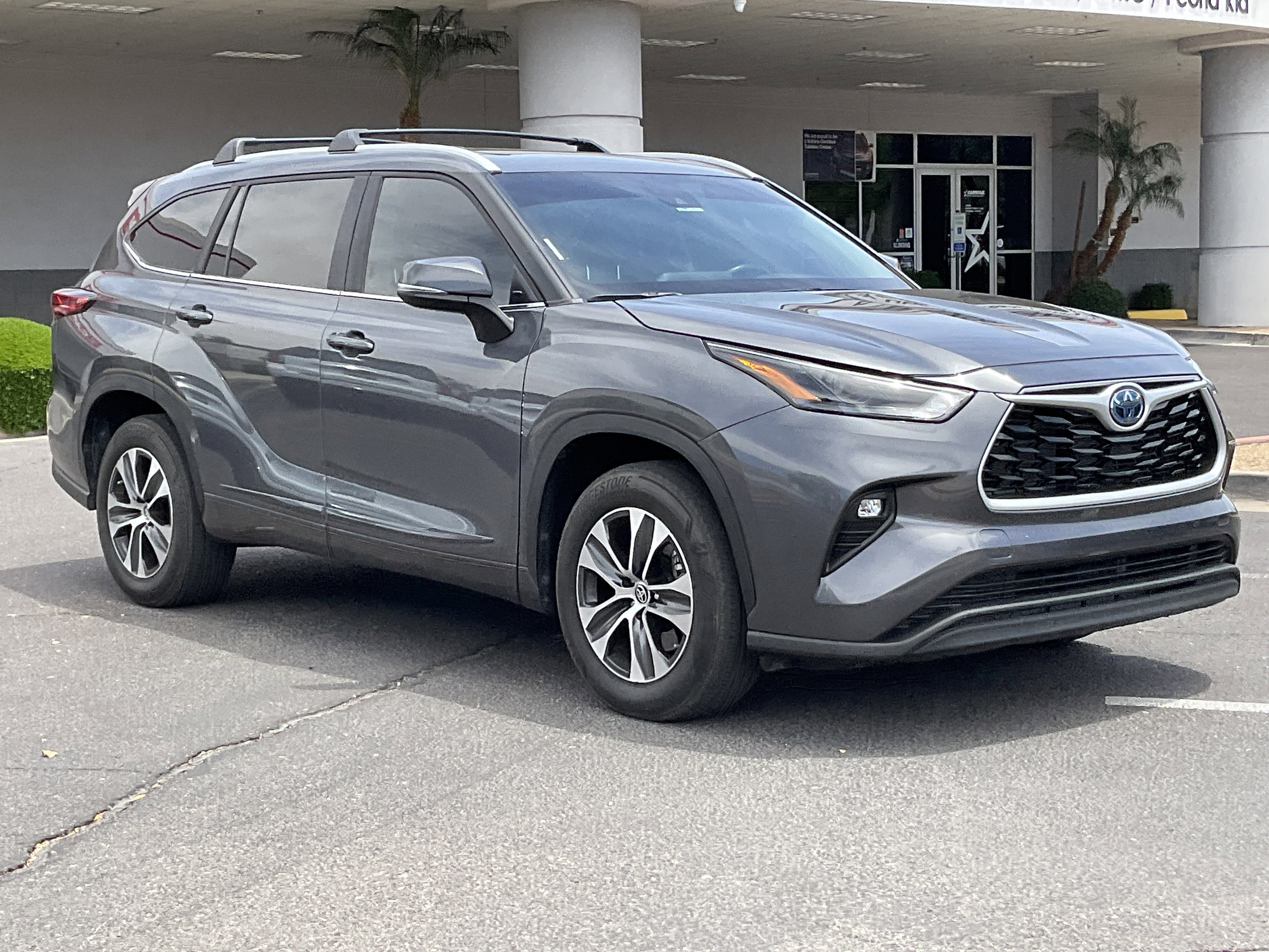 2023 Toyota Highlander Hybrid XLE