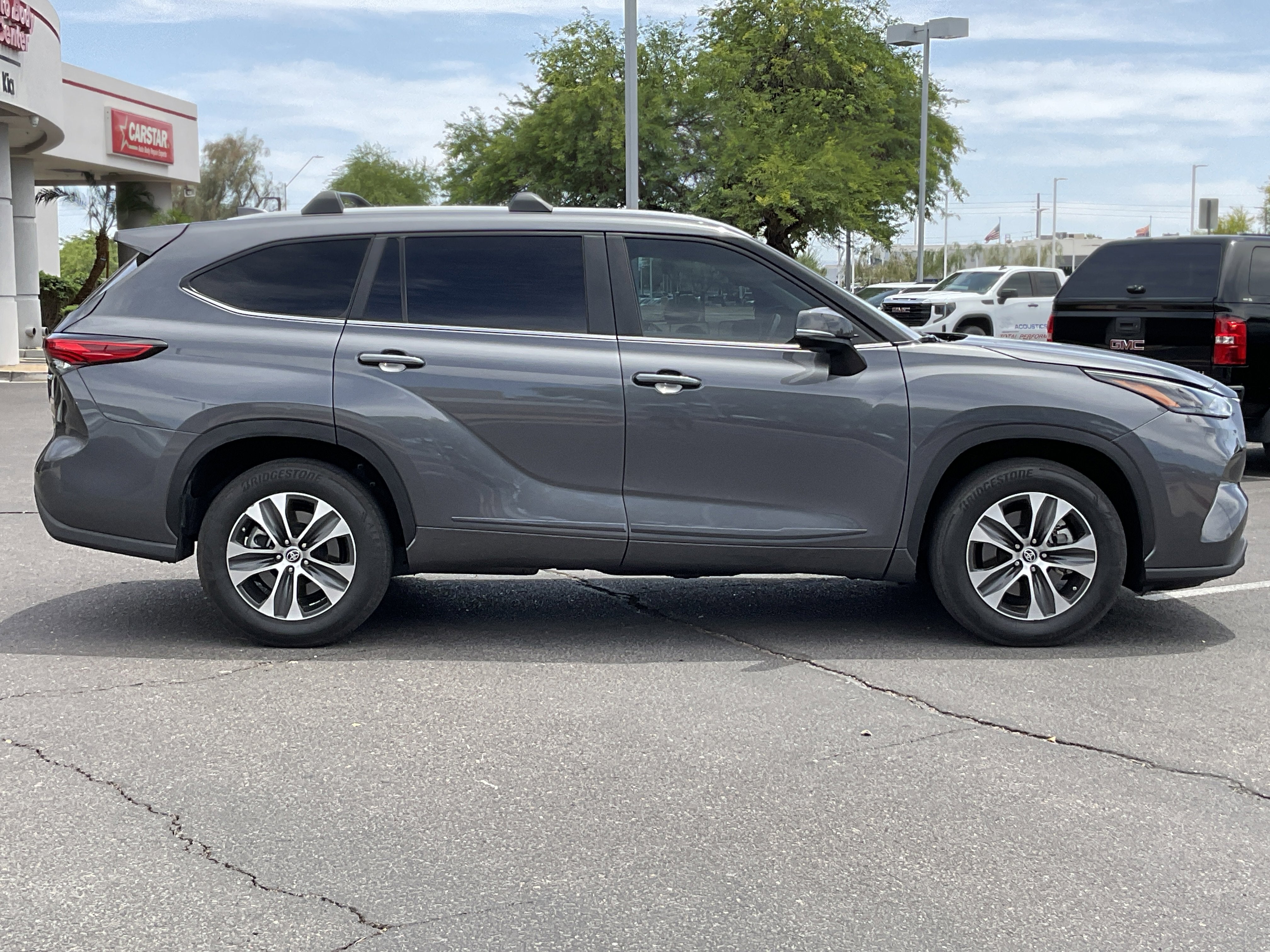 2023 Toyota Highlander Hybrid XLE