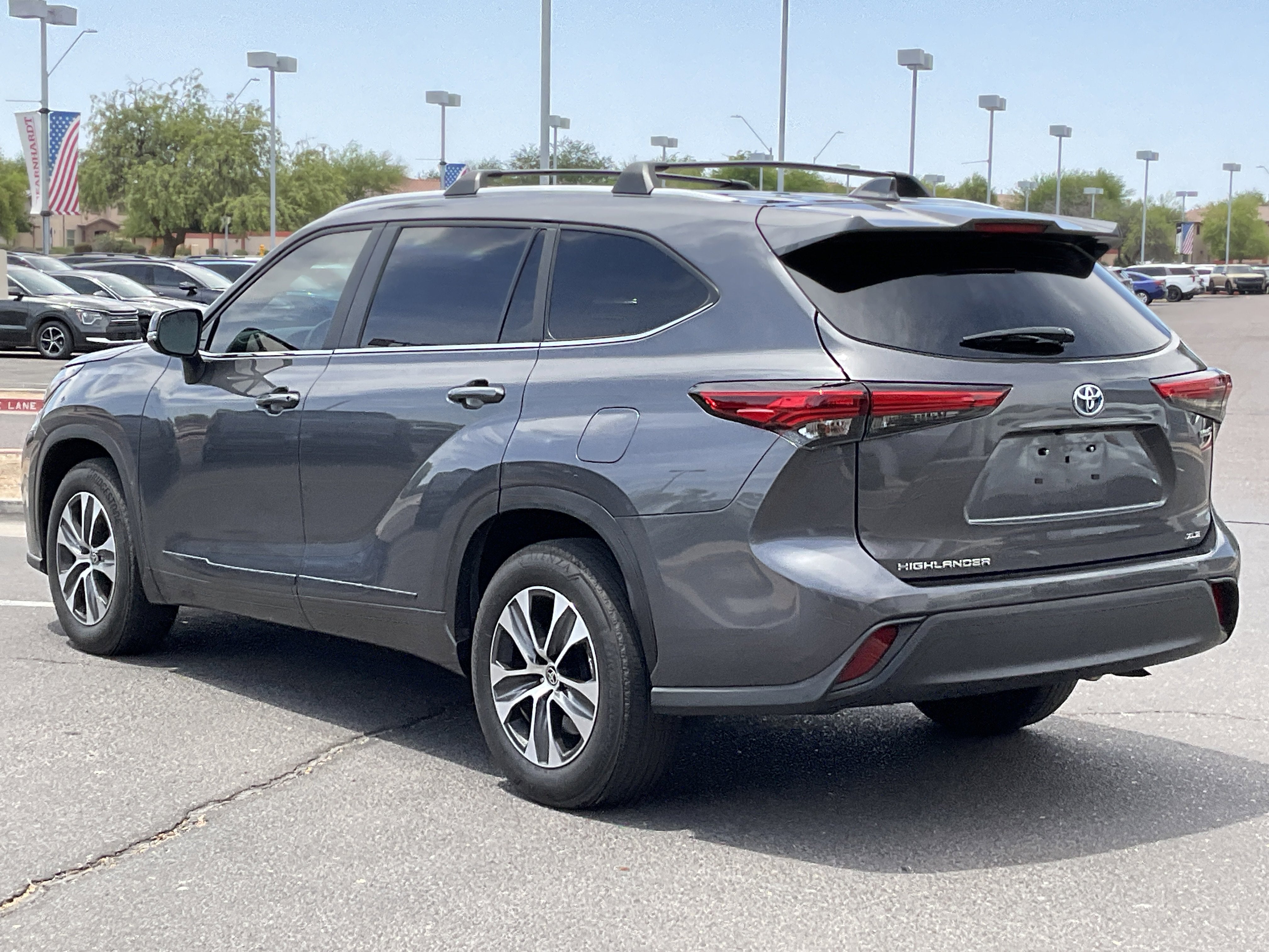 2023 Toyota Highlander Hybrid XLE