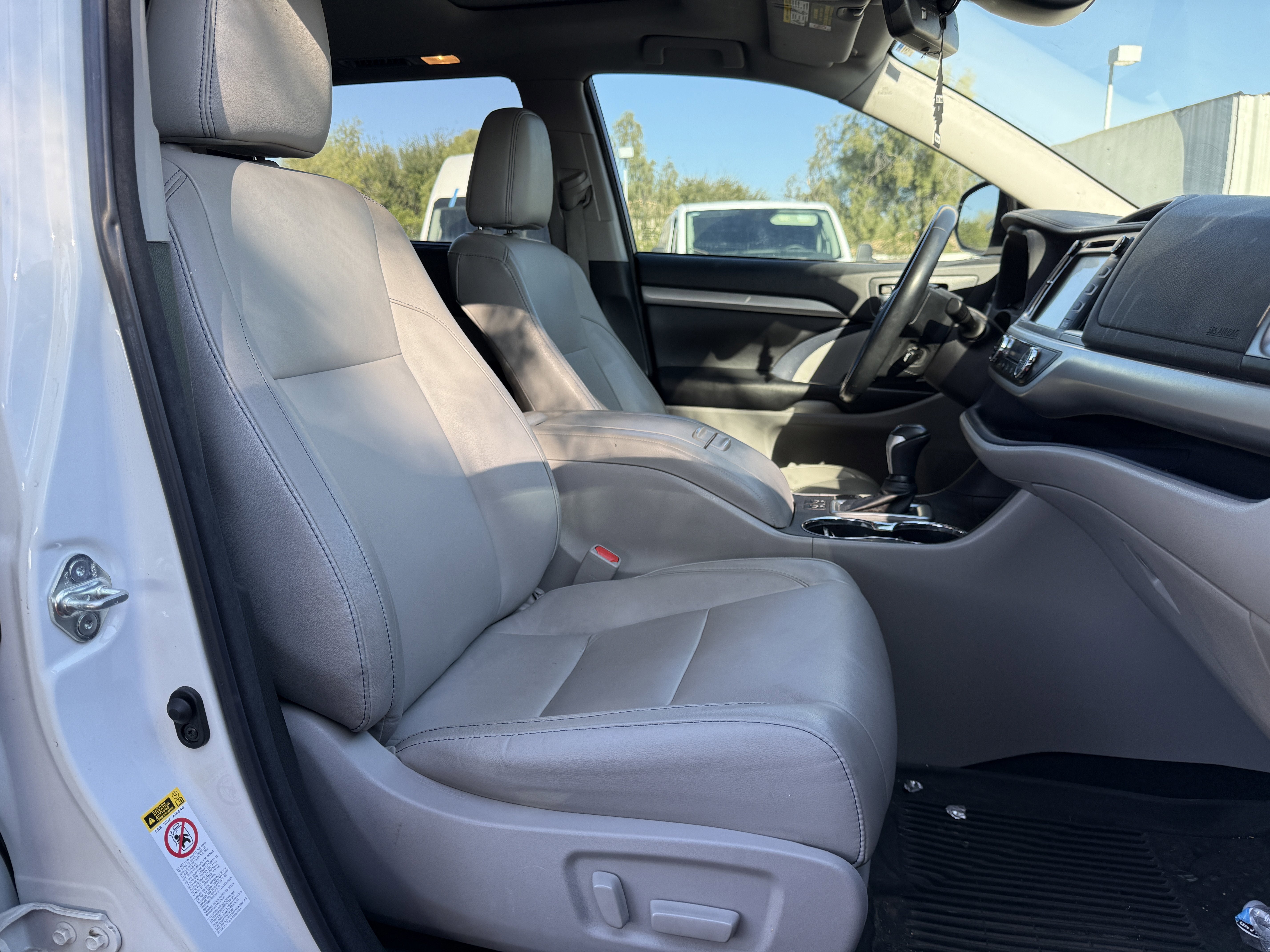 2018 Toyota Highlander SE* LOW MILES/ CLN CARFAX