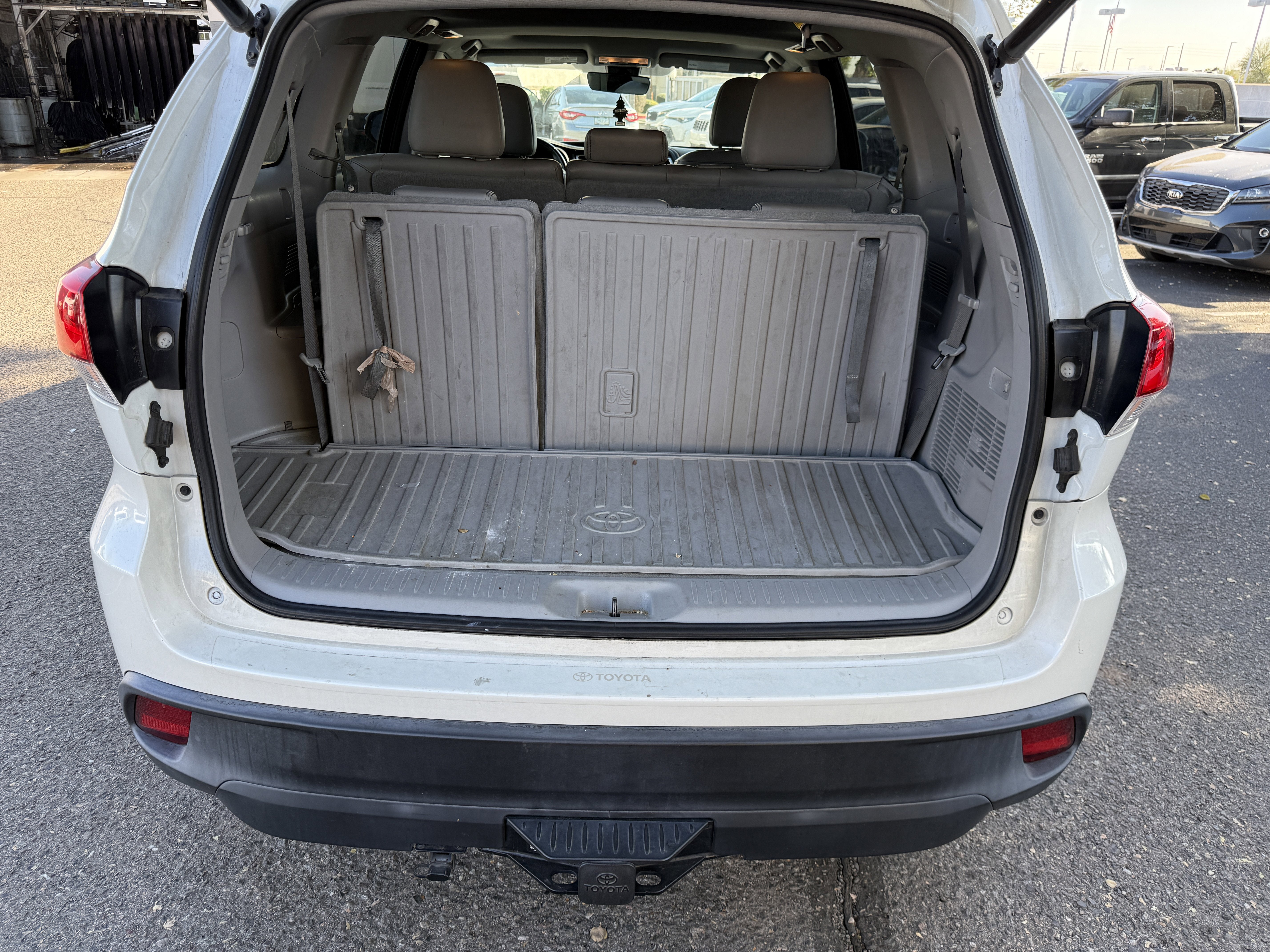 2018 Toyota Highlander SE* LOW MILES/ CLN CARFAX