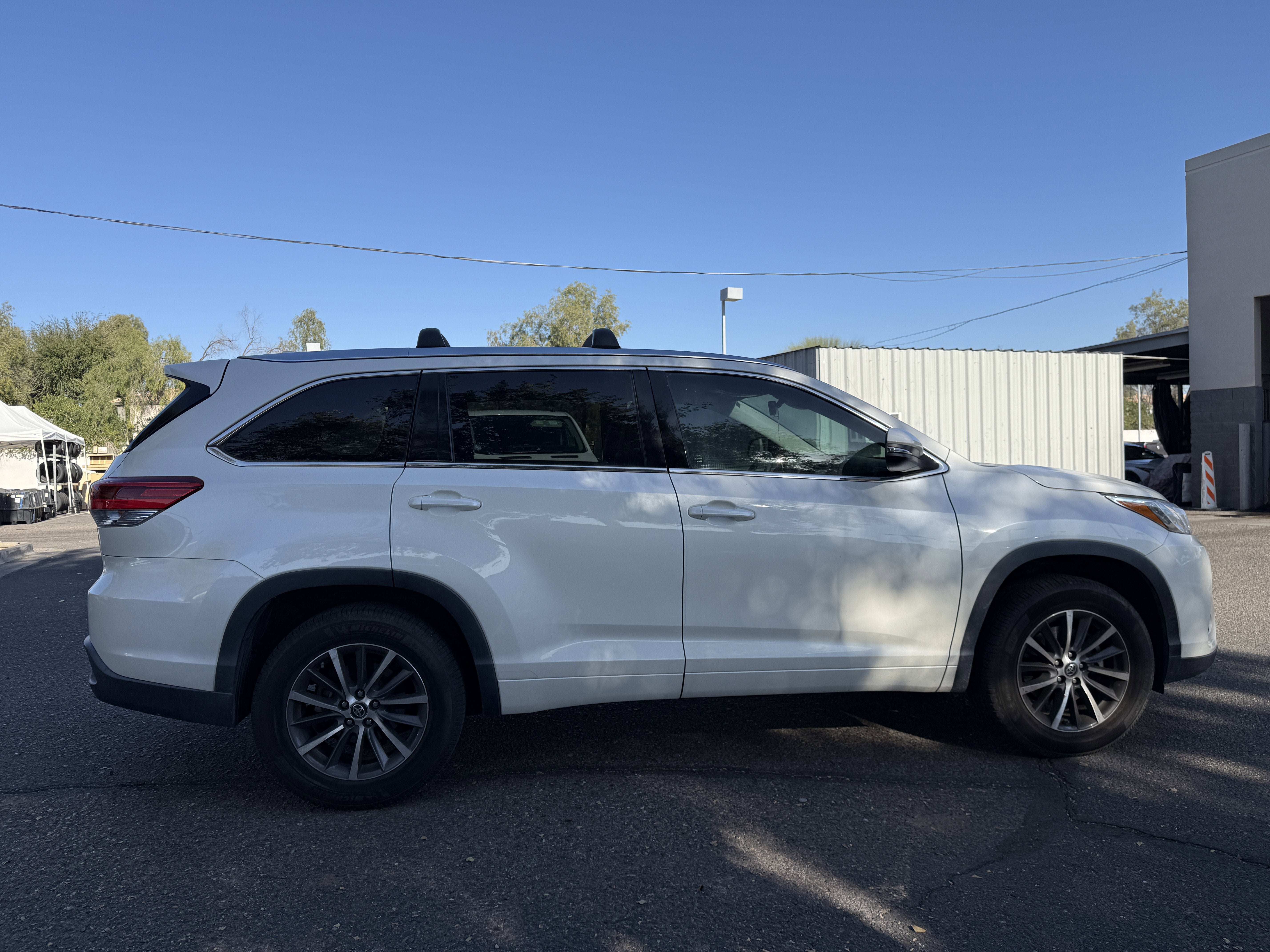 2018 Toyota Highlander SE* LOW MILES/ CLN CARFAX