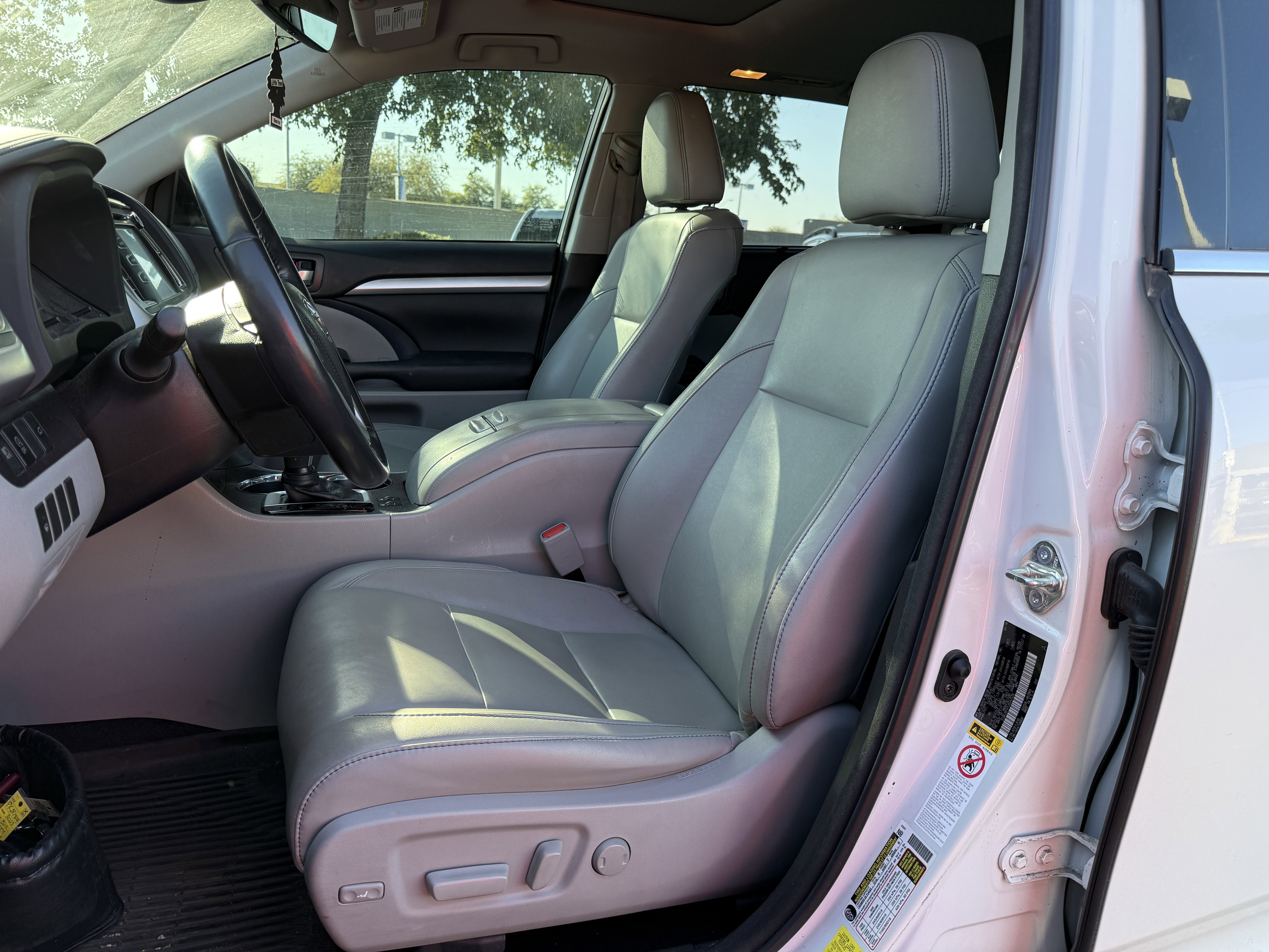 2018 Toyota Highlander SE* LOW MILES/ CLN CARFAX