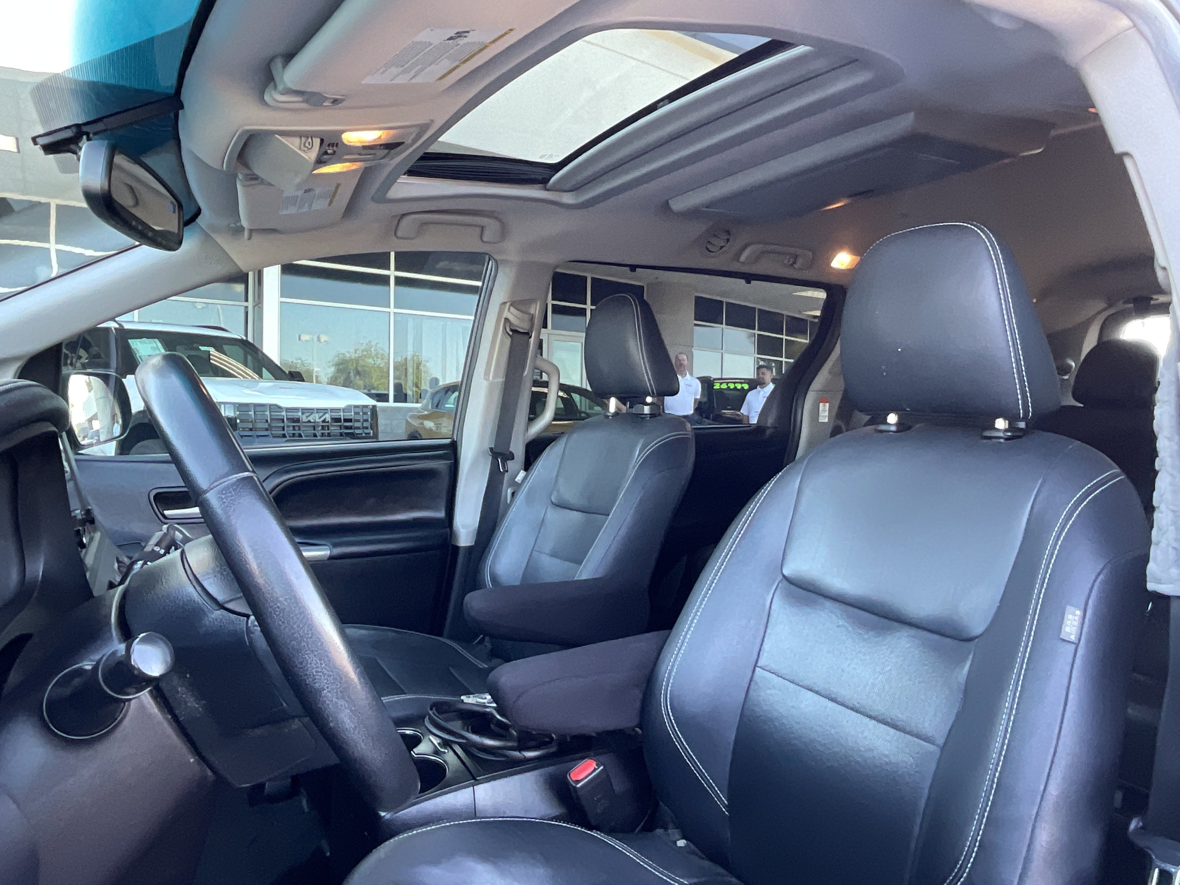 2016 Toyota Sienna SE Premium**1 OWNER CLN CF