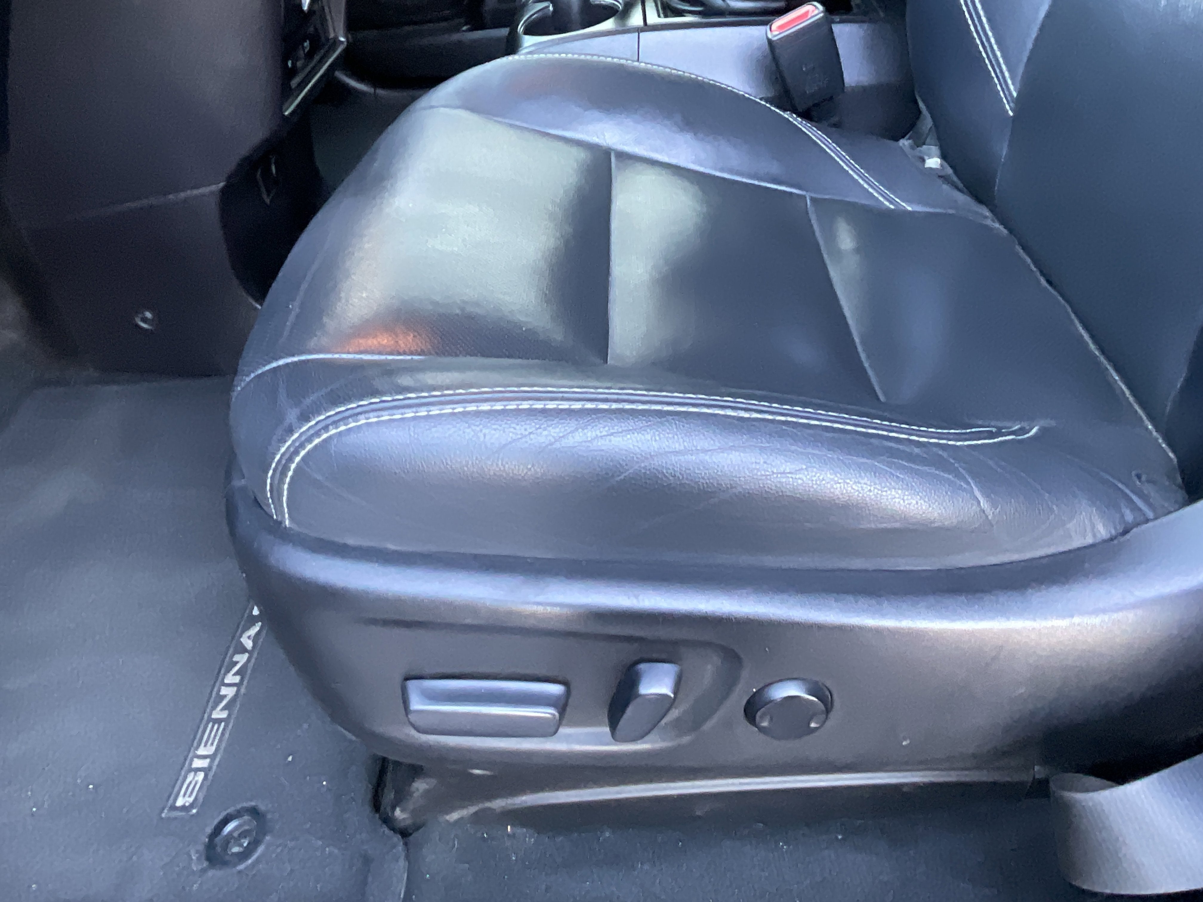 2016 Toyota Sienna SE Premium**1 OWNER CLN CF