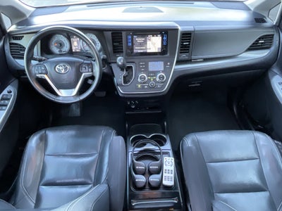 2016 Toyota Sienna SE Premium**1 OWNER CLN CF