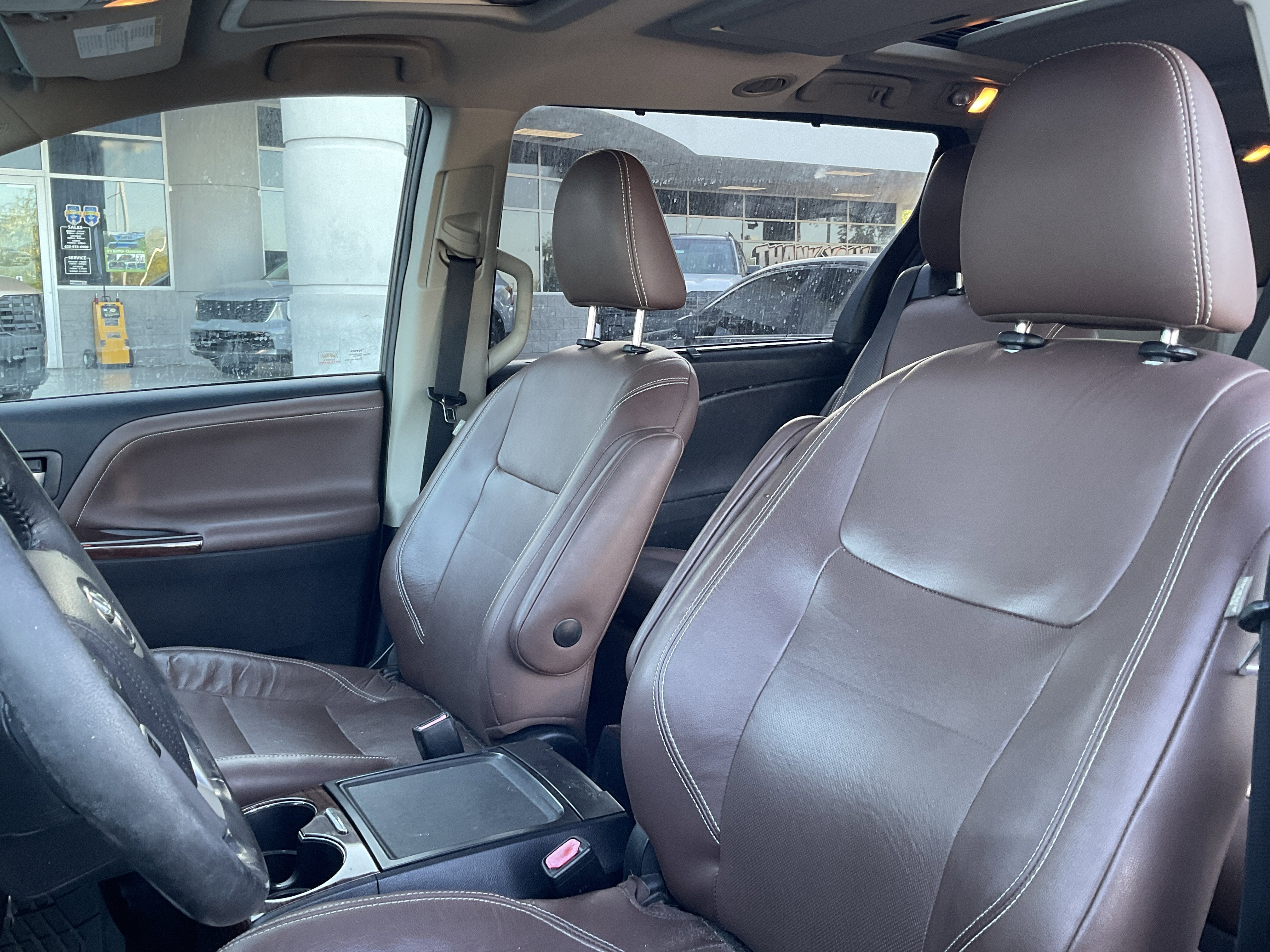 2017 Toyota Sienna Limited Premium* LOW MILES