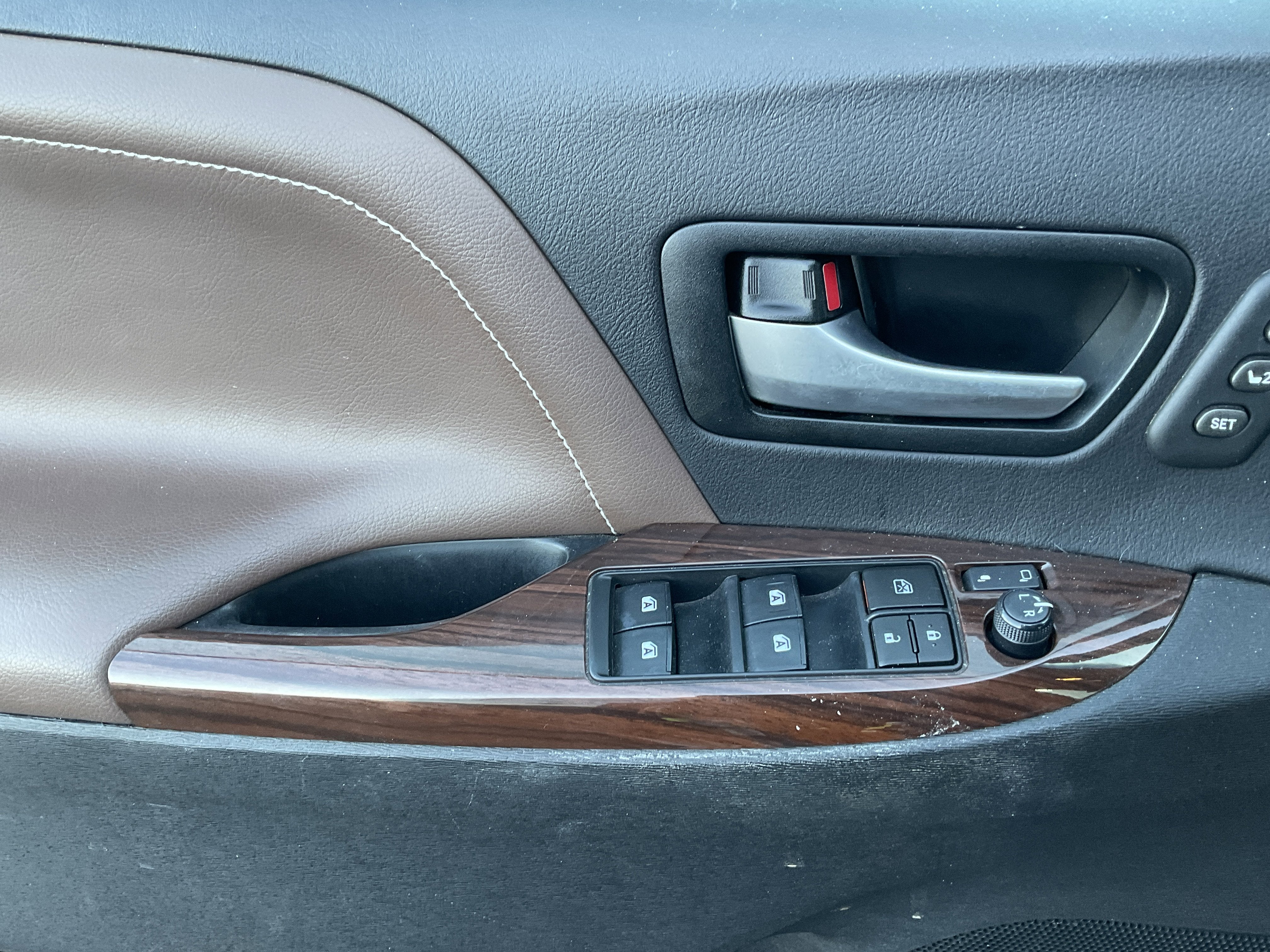2017 Toyota Sienna Limited Premium* LOW MILES