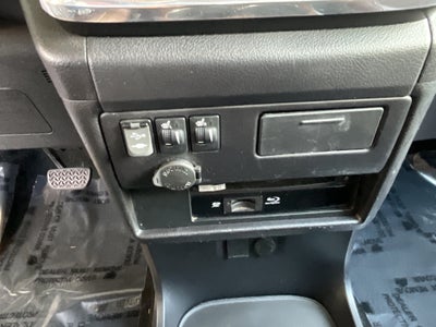 2017 Toyota Sienna Limited Premium* LOW MILES