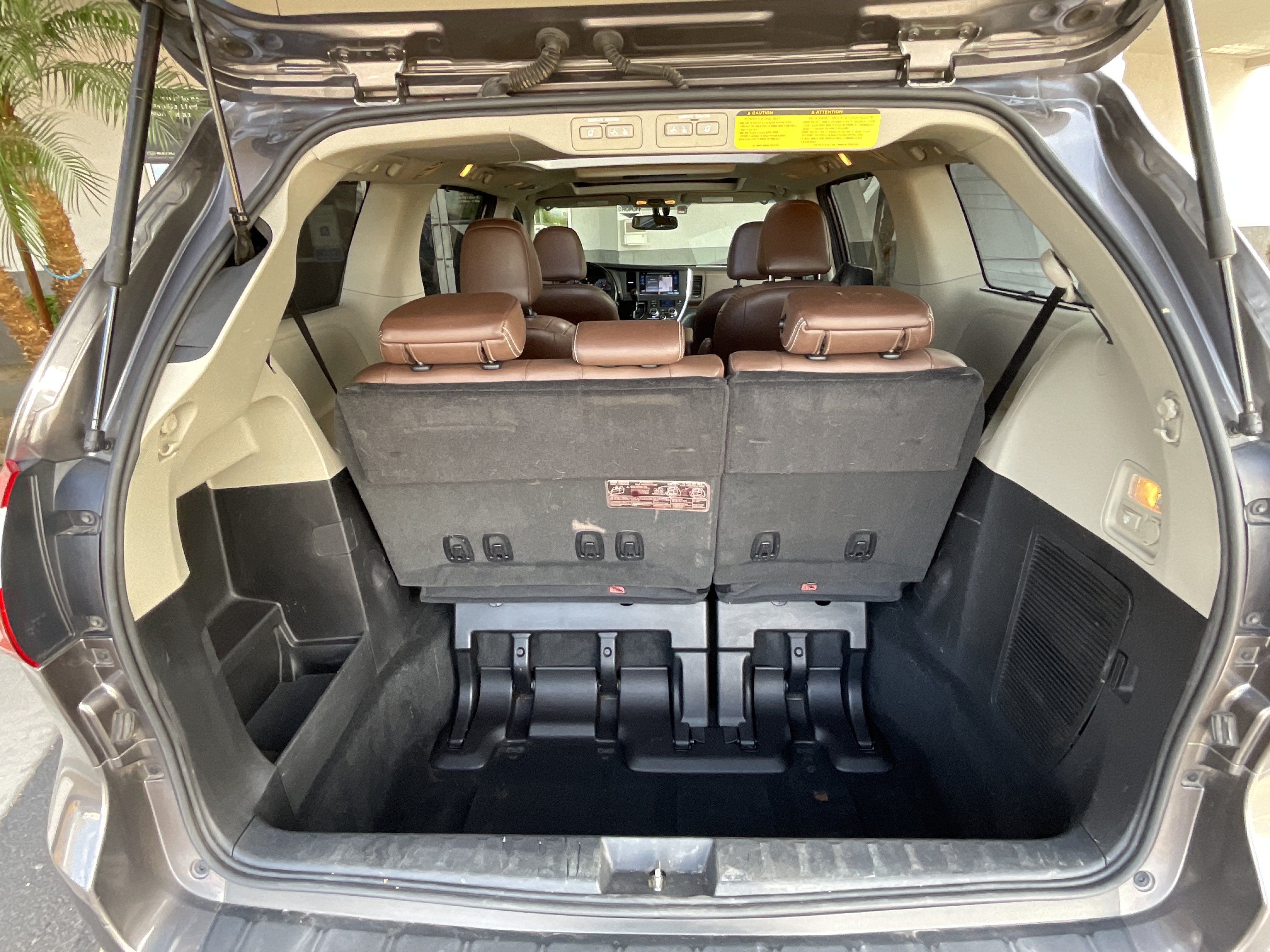 2017 Toyota Sienna Limited Premium* LOW MILES