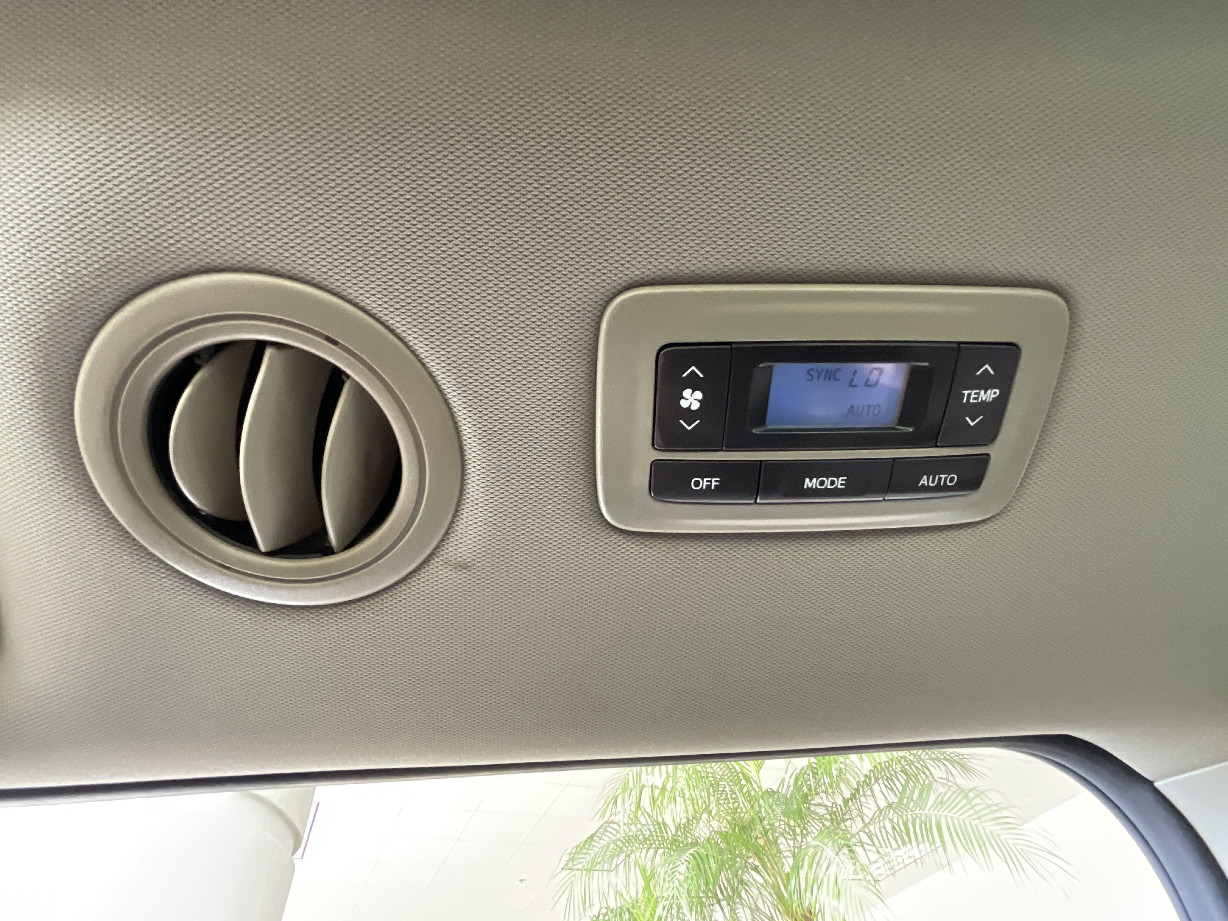 2017 Toyota Sienna Limited Premium* LOW MILES