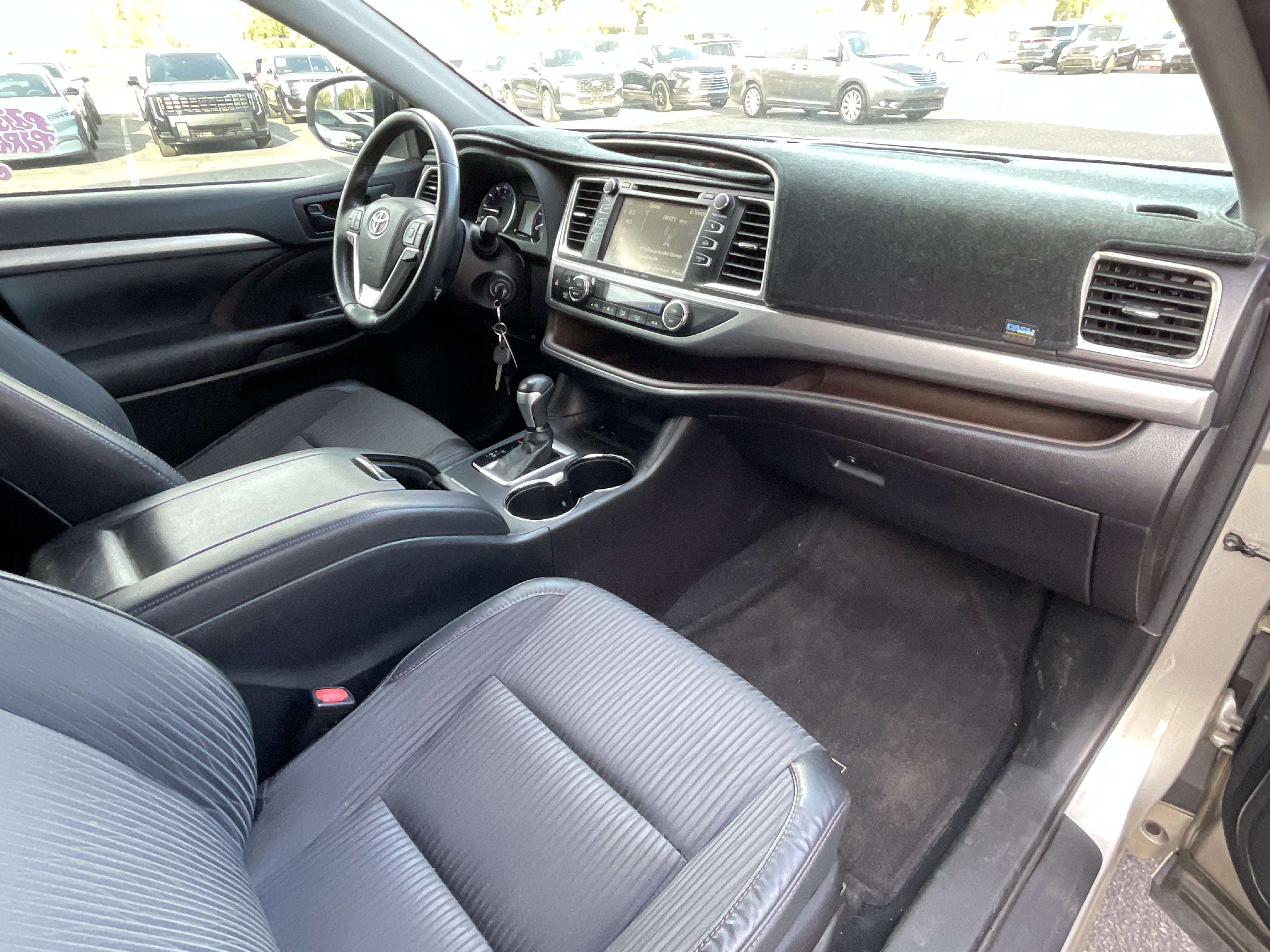 2016 Toyota Highlander LE