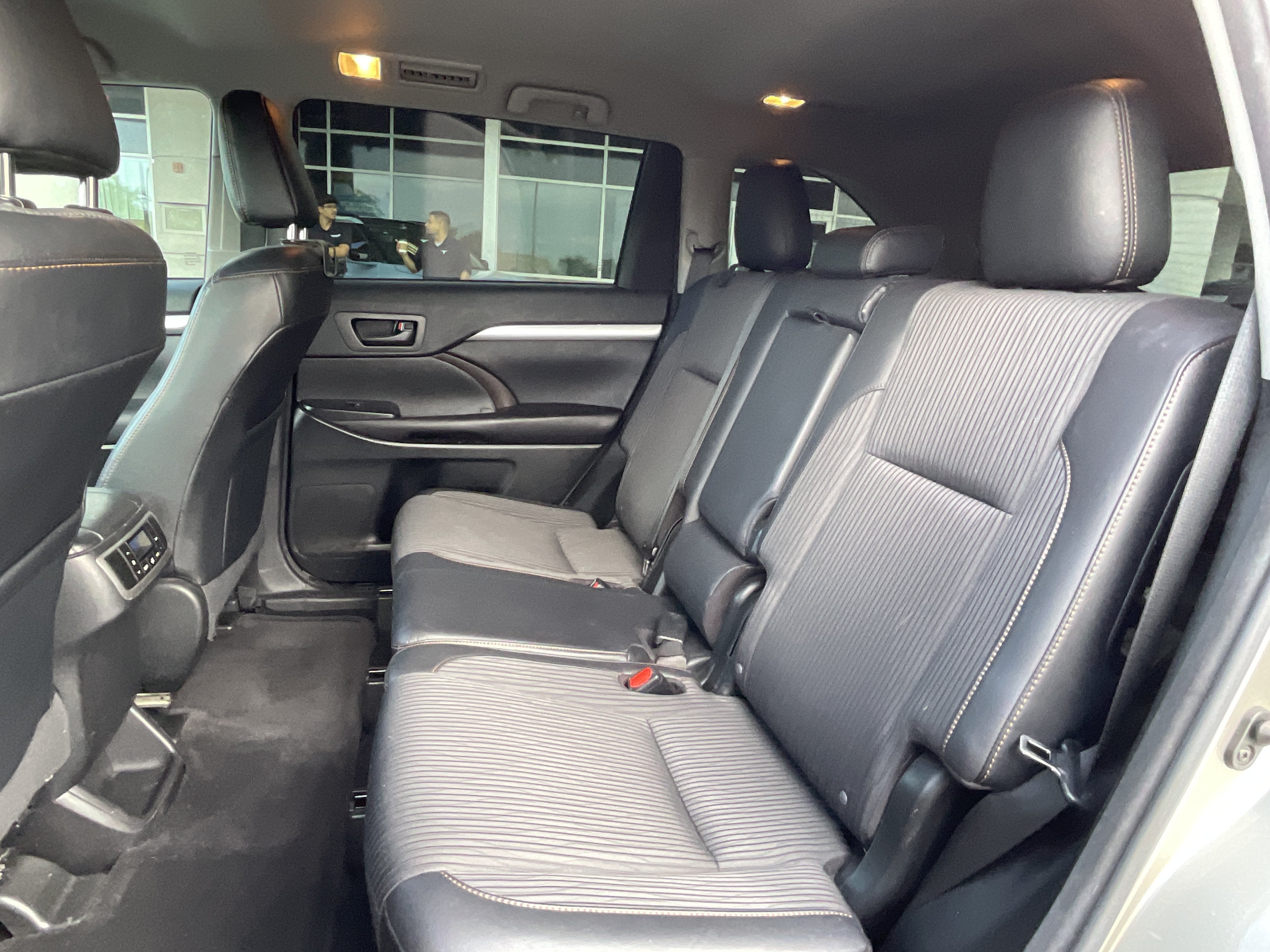 2016 Toyota Highlander LE