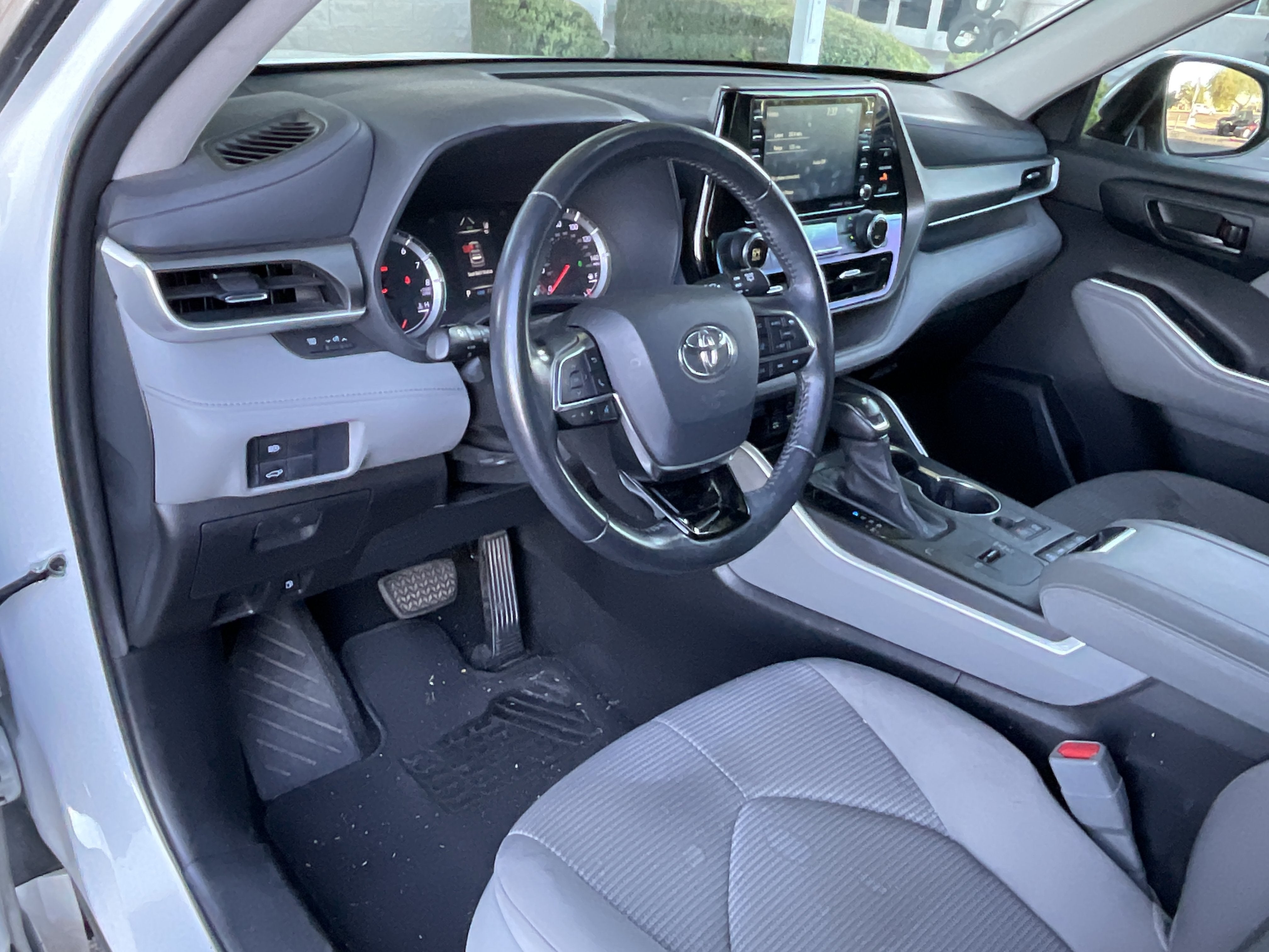 2021 Toyota Highlander LE