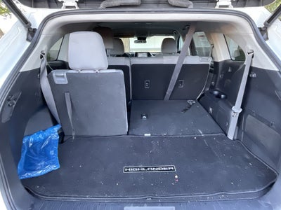 2021 Toyota Highlander LE