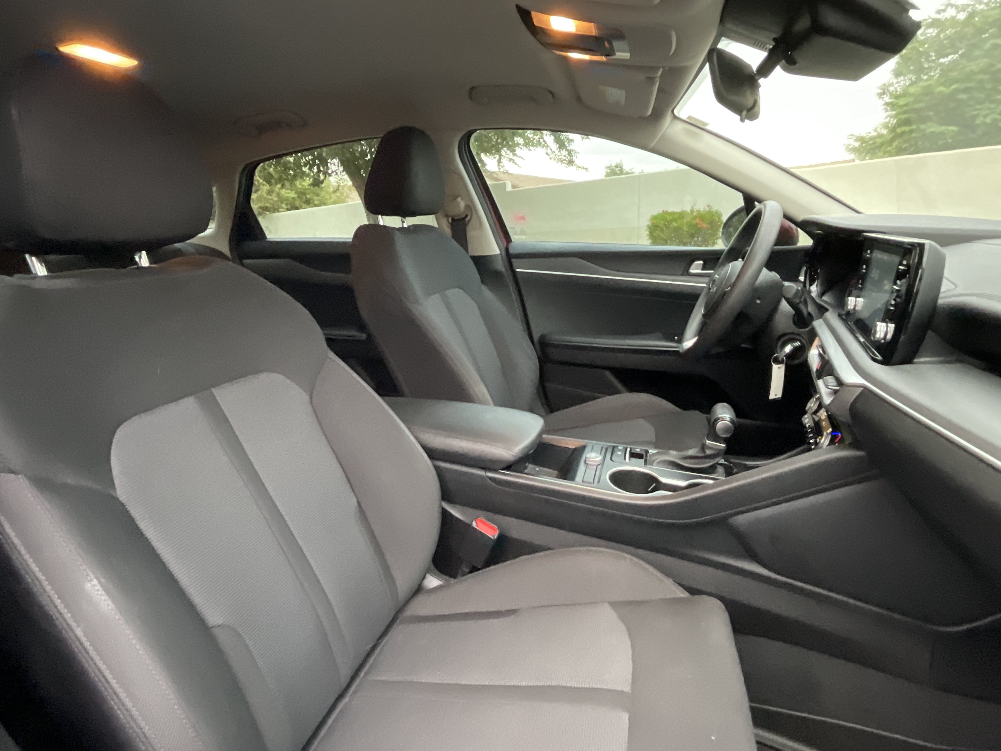 2022 Kia K5 LX