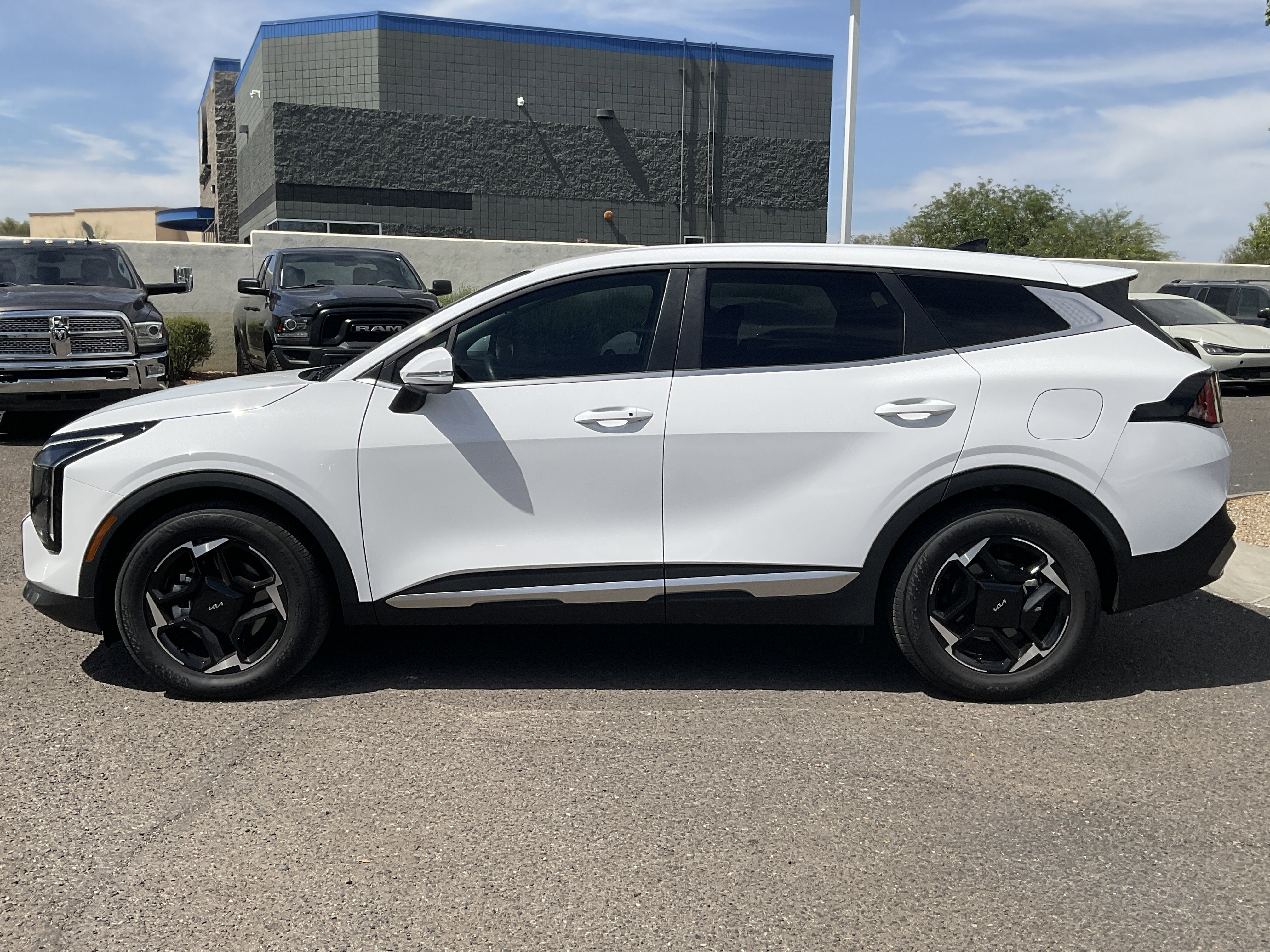 2026 Kia Sportage EX