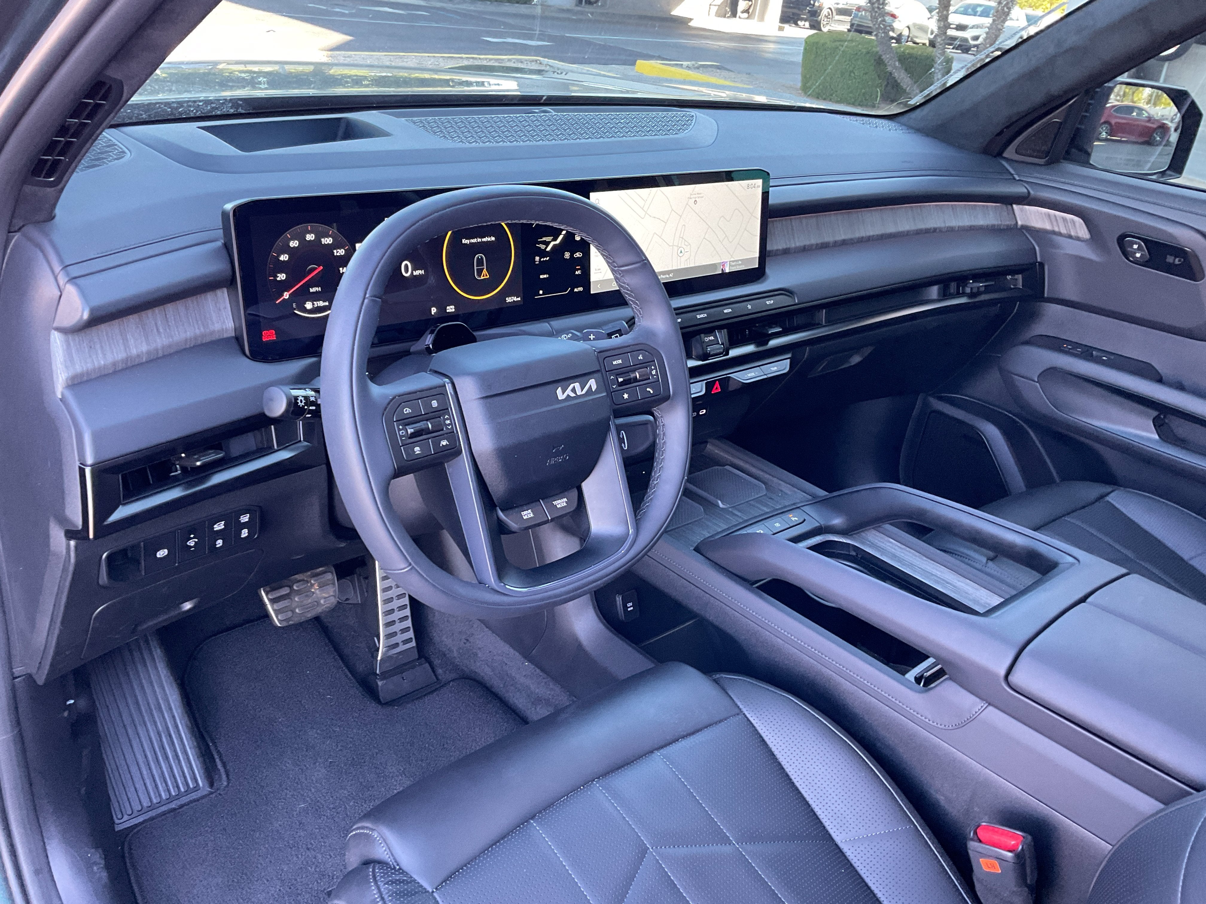2027 Kia Telluride SX-Prestige**ALMOST NEW