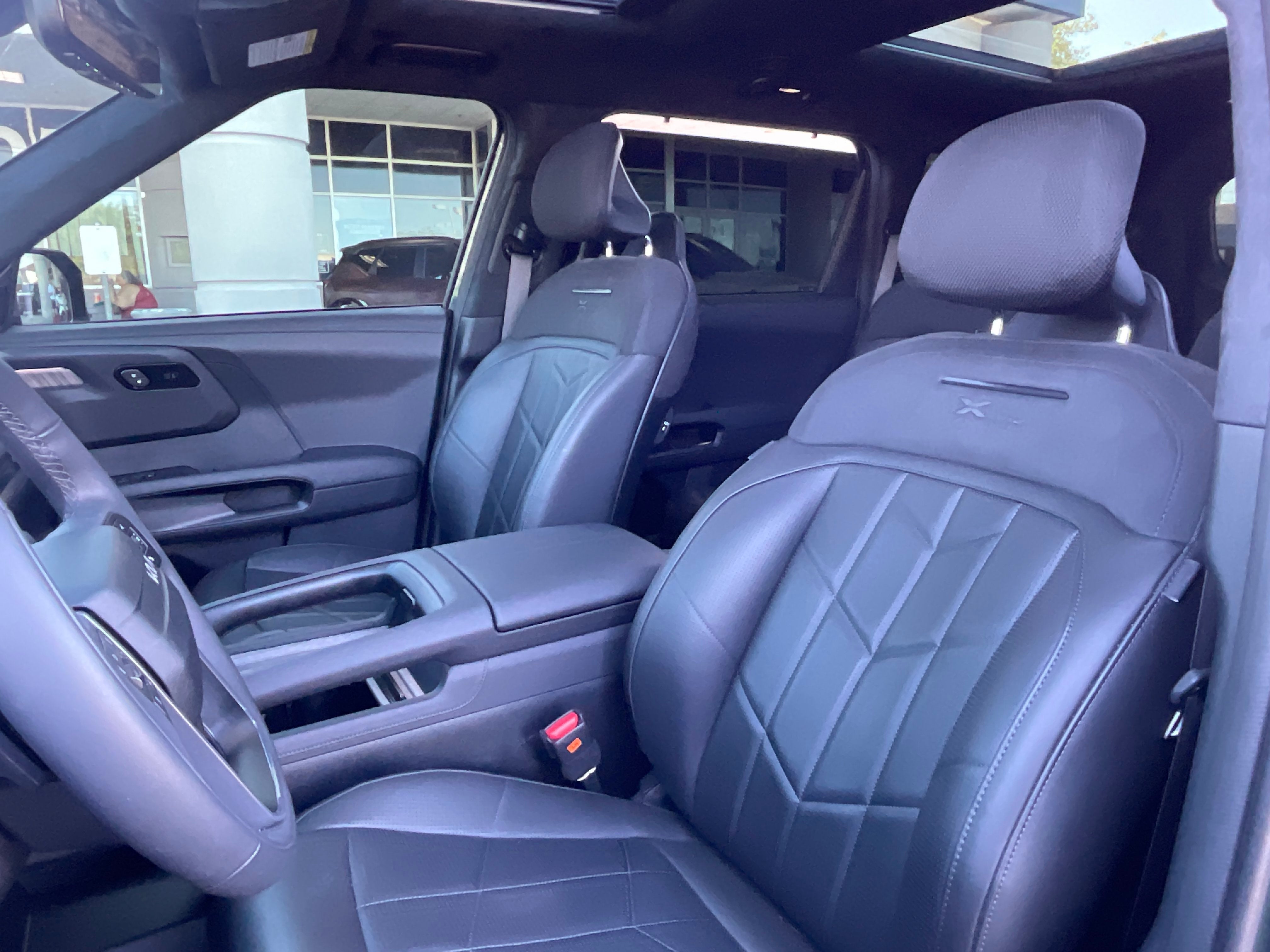 2027 Kia Telluride SX-Prestige**ALMOST NEW