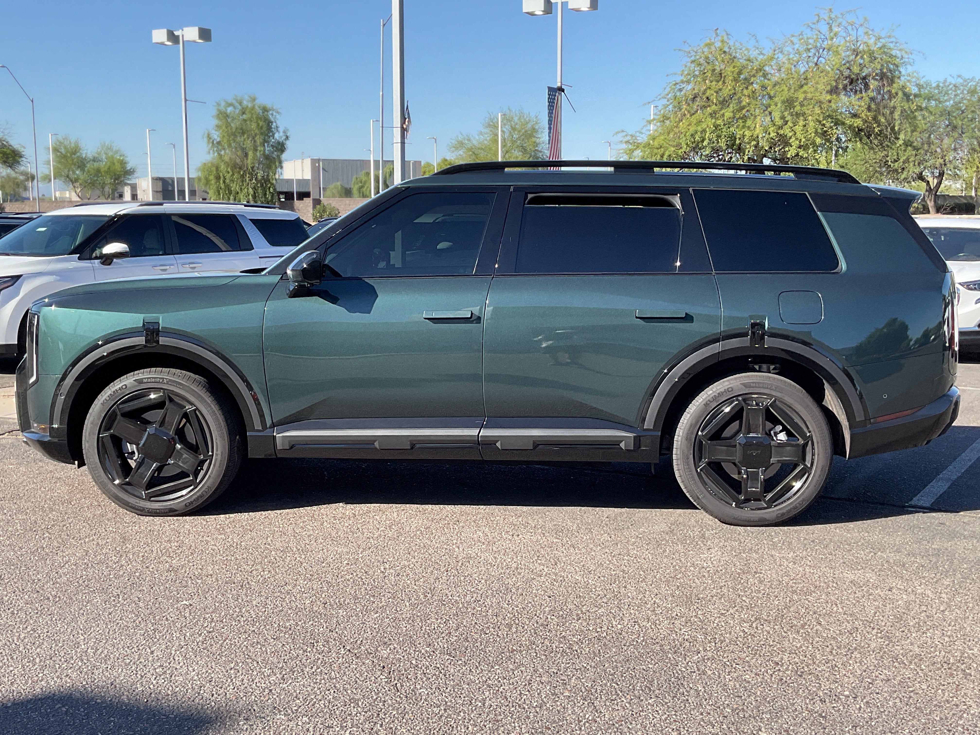 2027 Kia Telluride SX-Prestige**ALMOST NEW