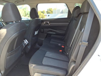 2025 Kia Sorento LX