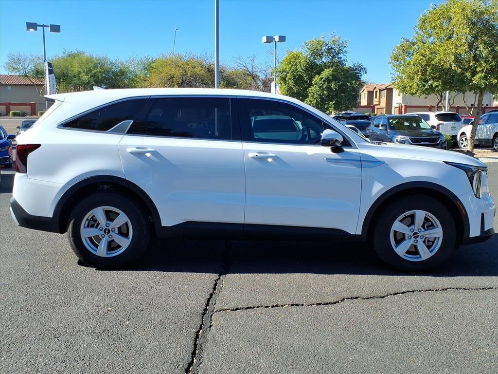 2025 Kia Sorento LX
