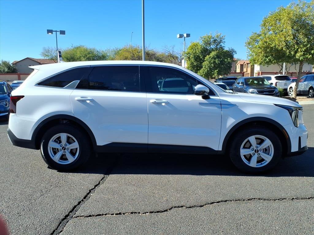 2025 Kia Sorento LX