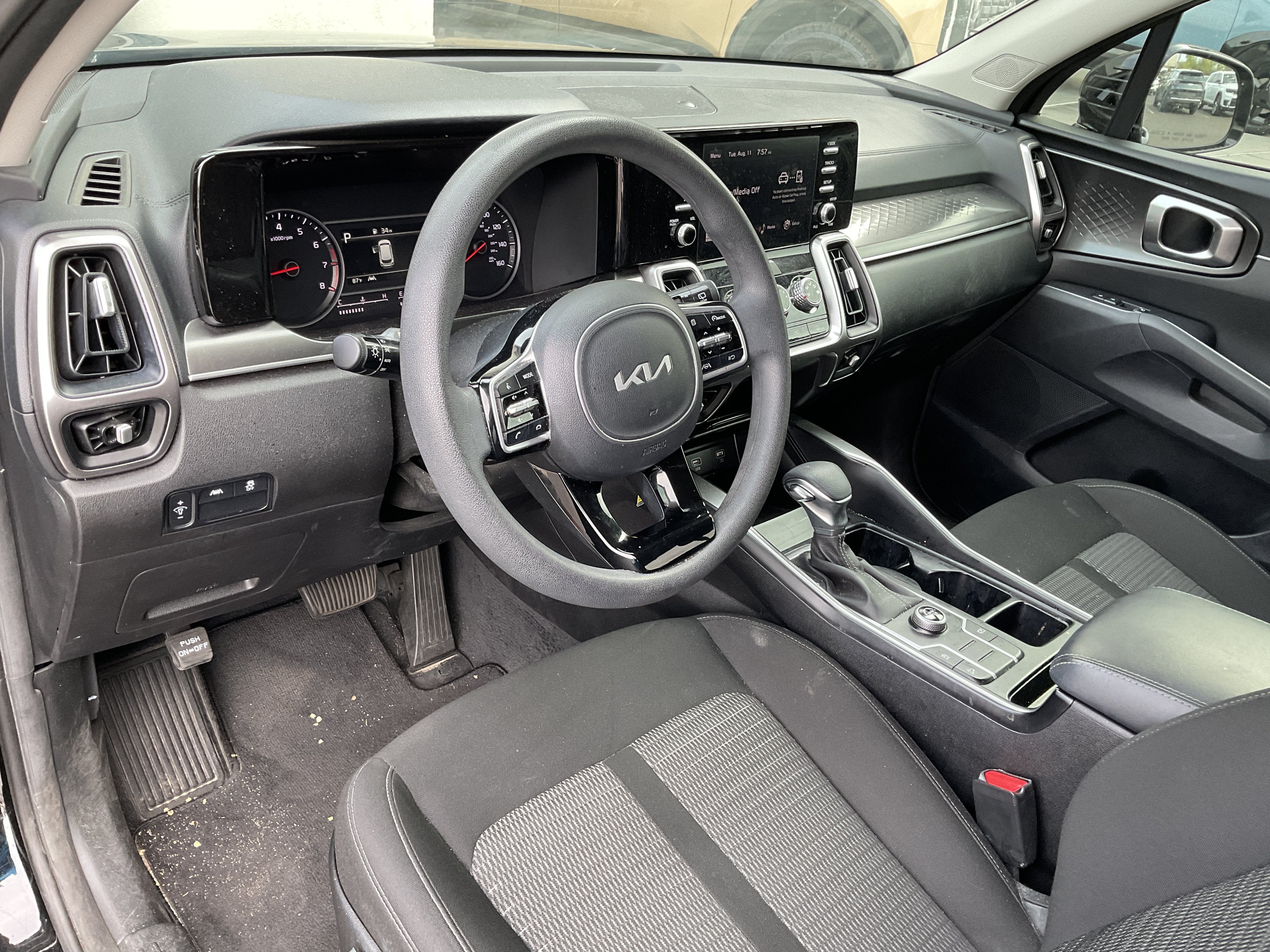 2023 Kia Sorento LX***CF CERT 1 OWNER**