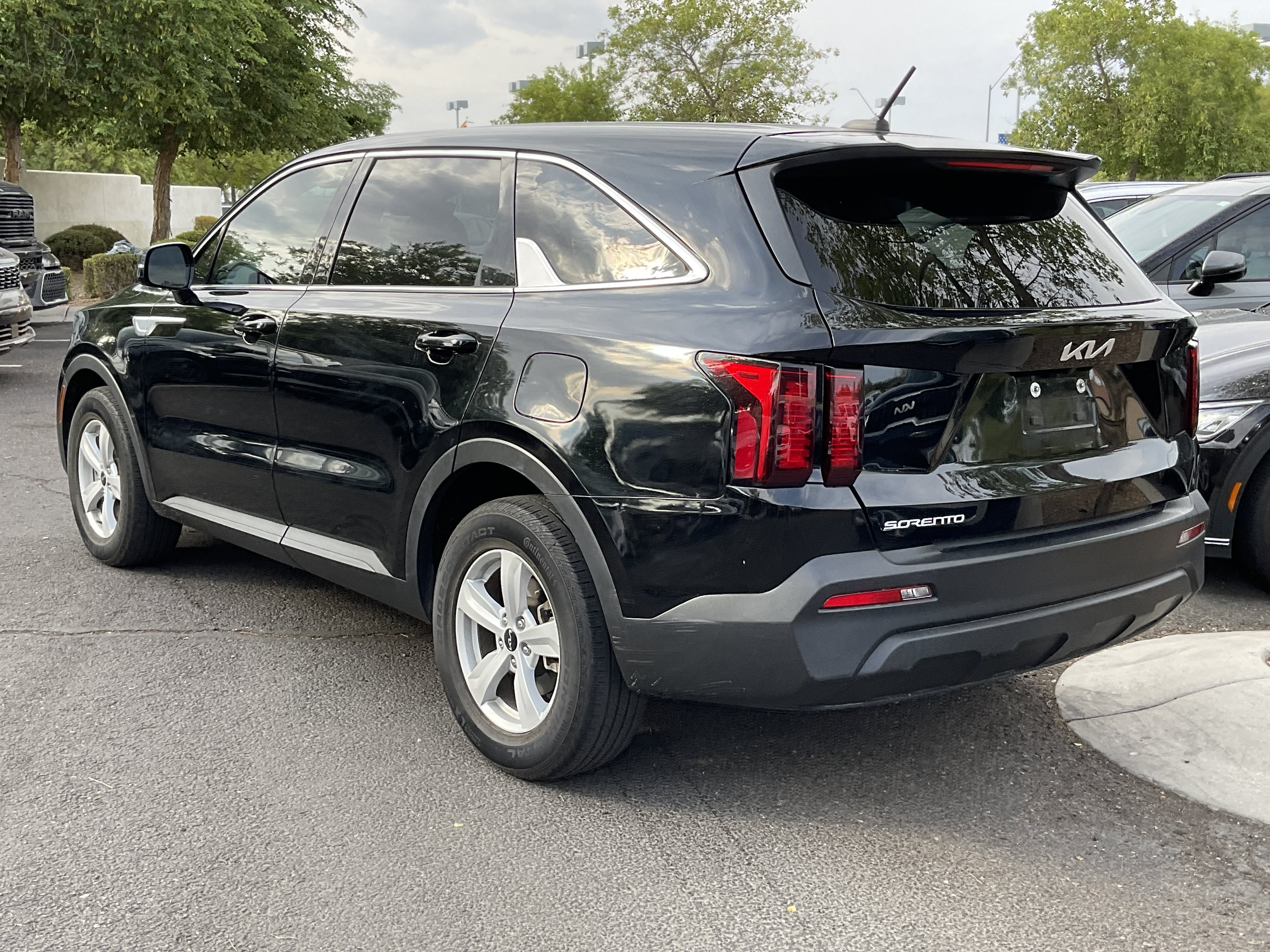 2023 Kia Sorento LX***CF CERT 1 OWNER**