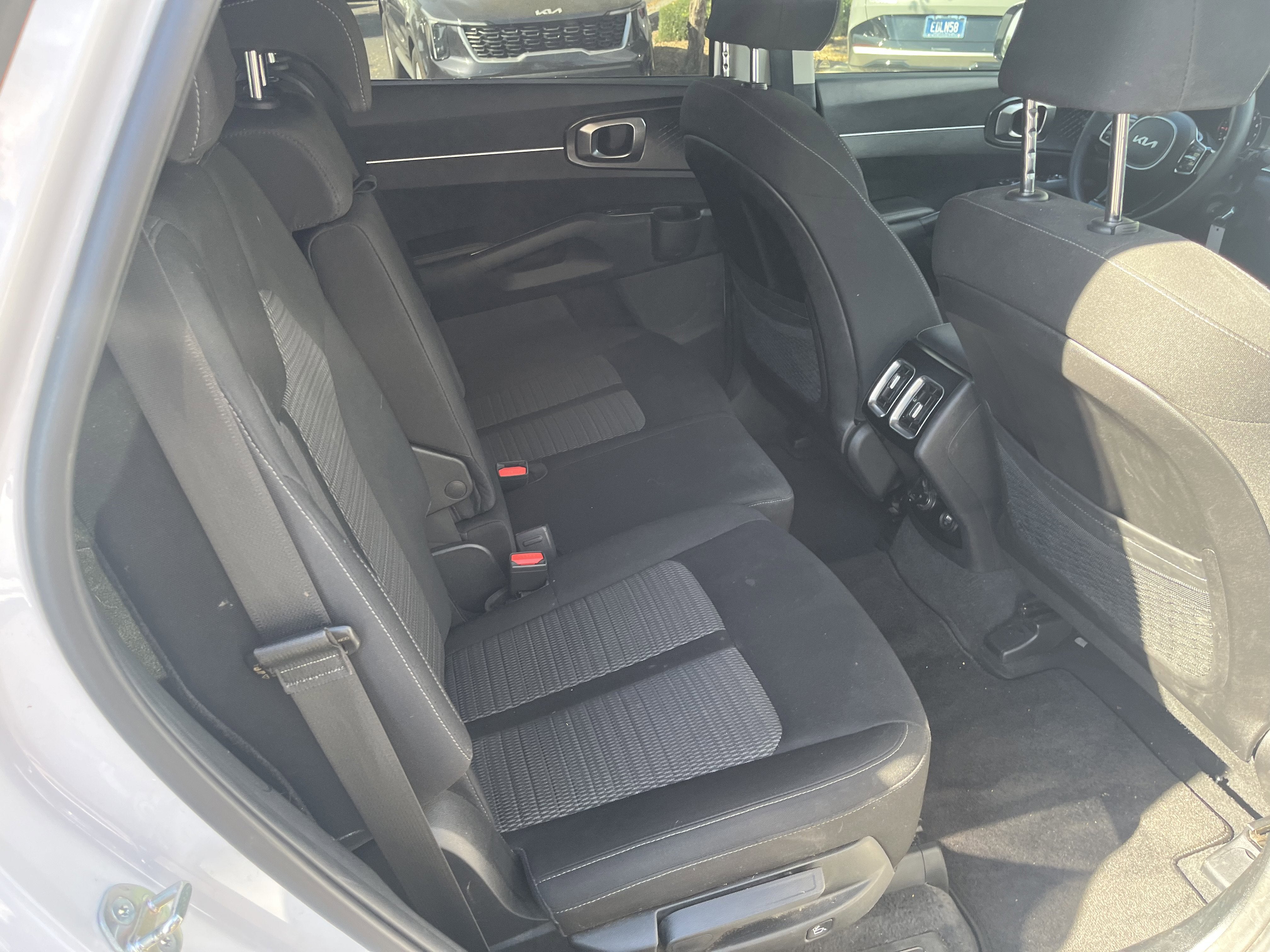 2023 Kia Sorento LX* 1 OWNER/ CLN CARFAX