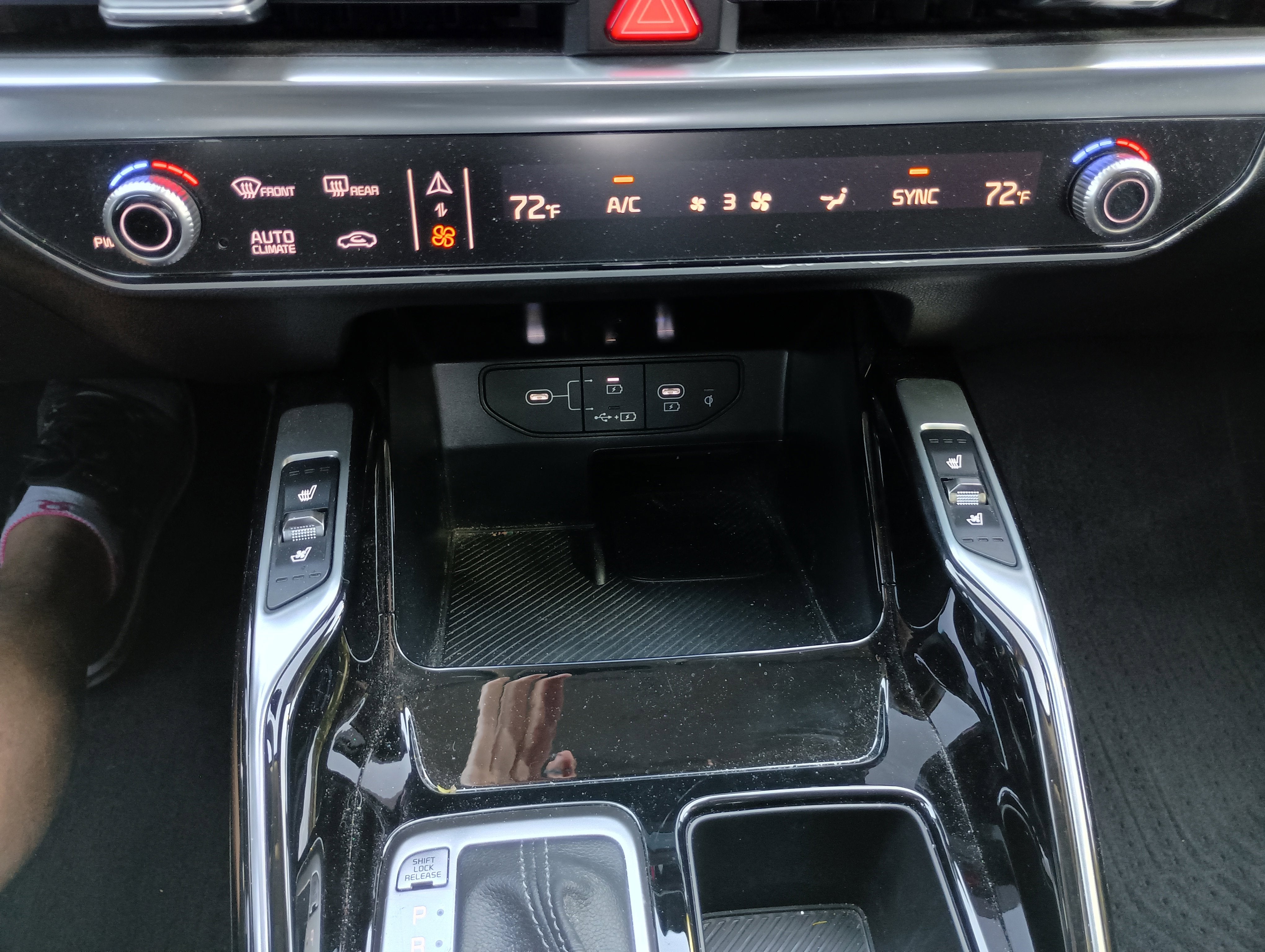 2025 Kia Sorento SX**ONLY 6K MILES STILL LIKE NEW