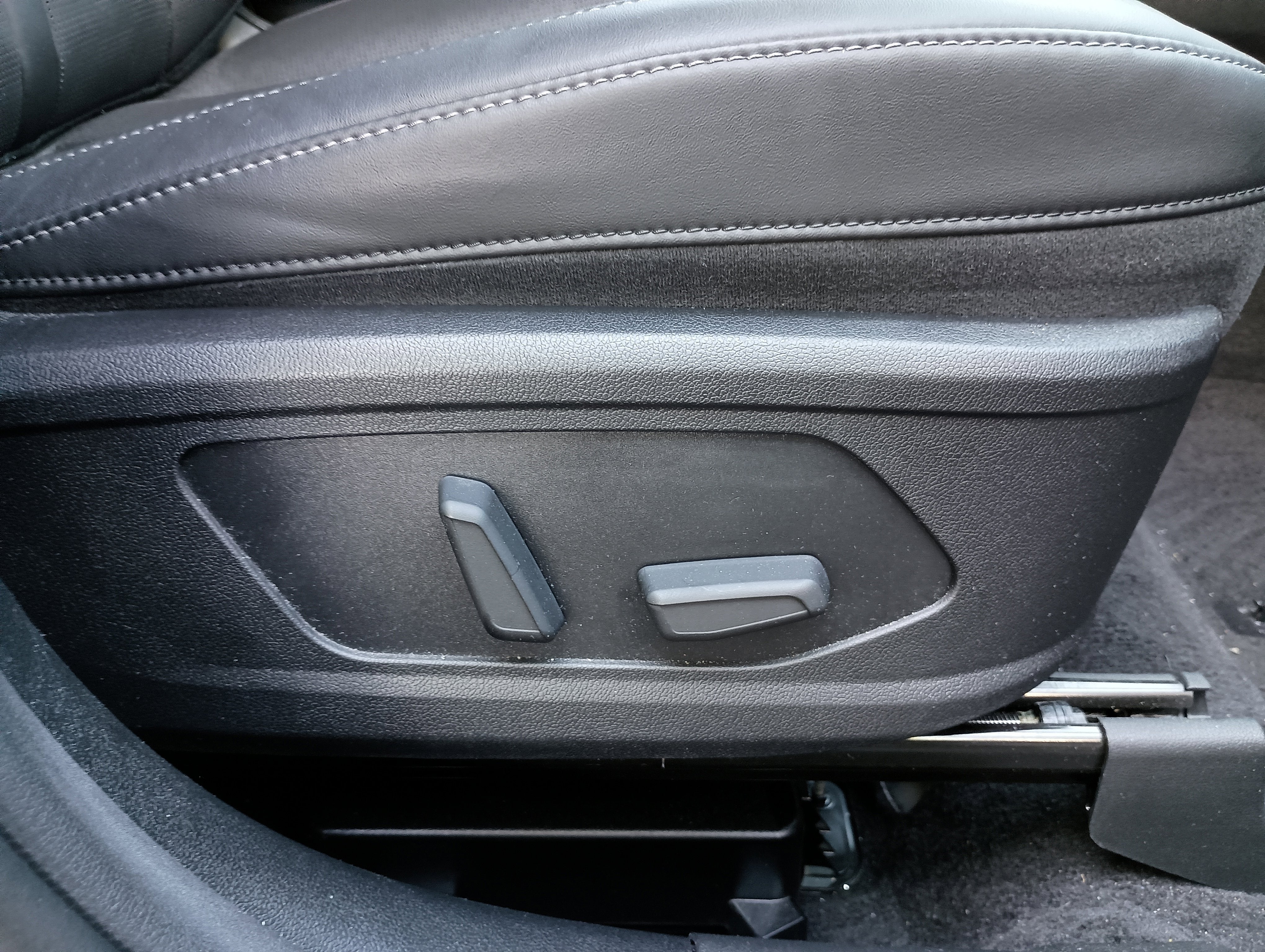 2025 Kia Sorento SX**ONLY 6K MILES STILL LIKE NEW