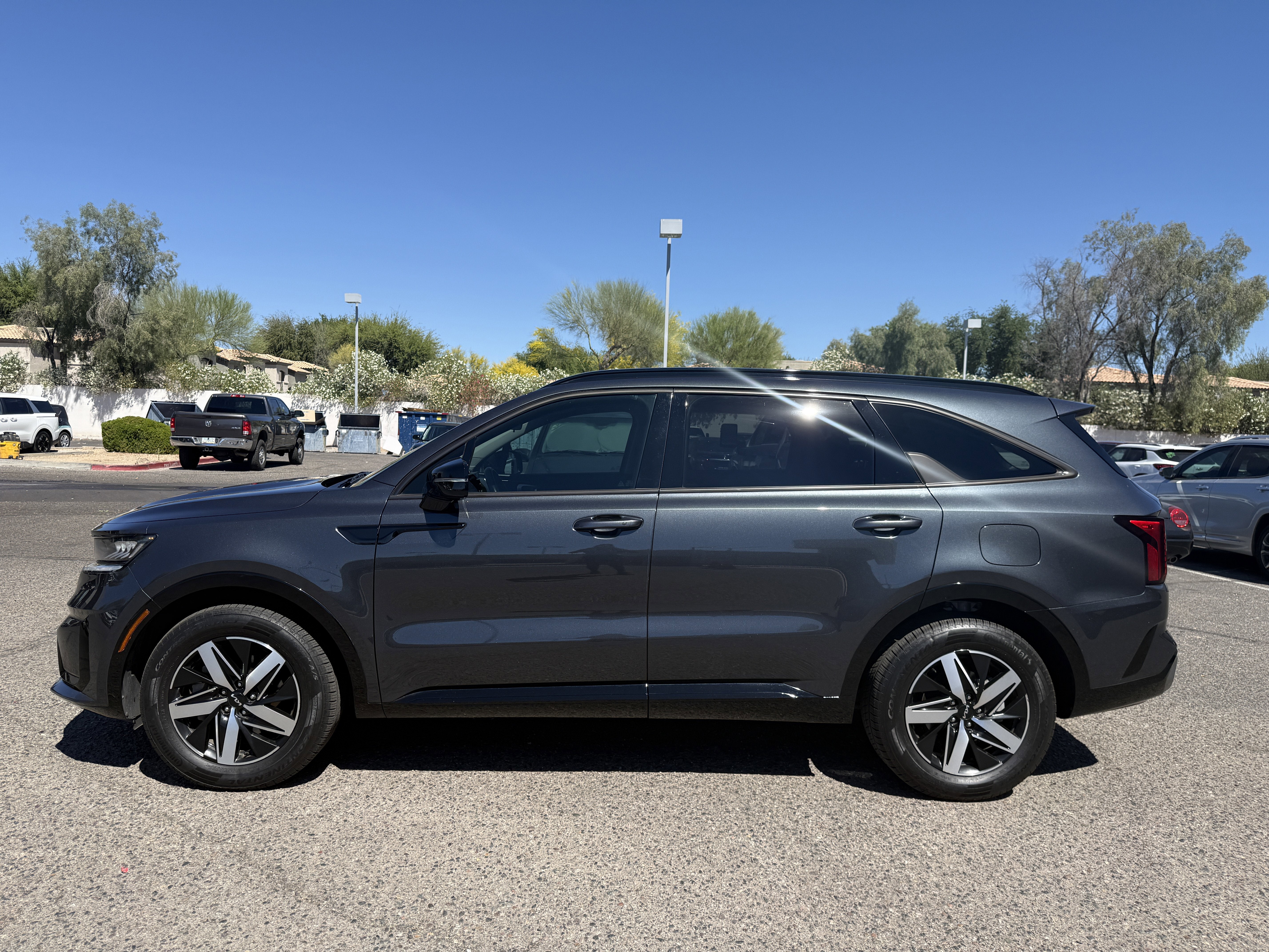 2023 Kia Sorento S